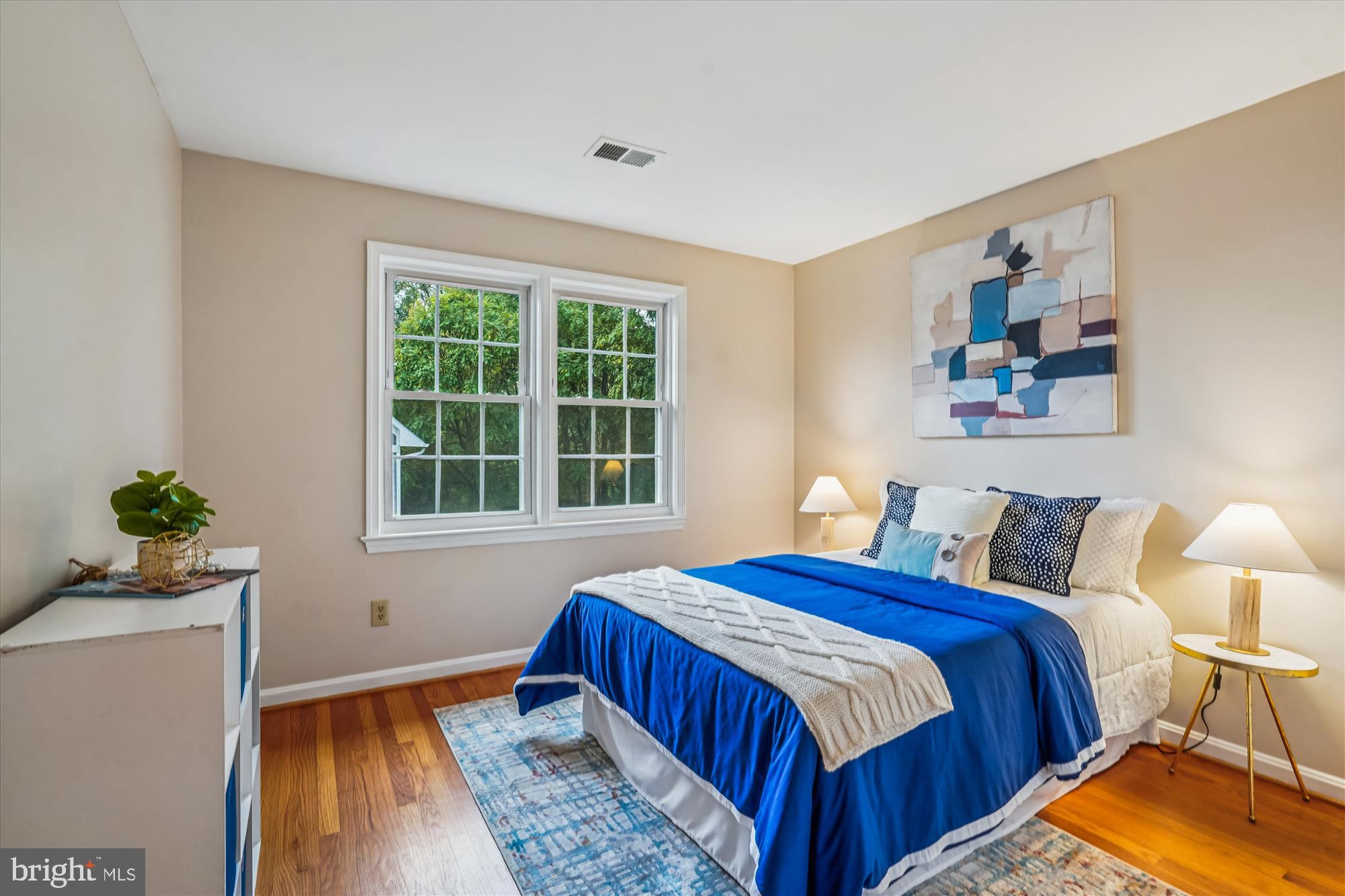 NORTH BARCROFT - Residential