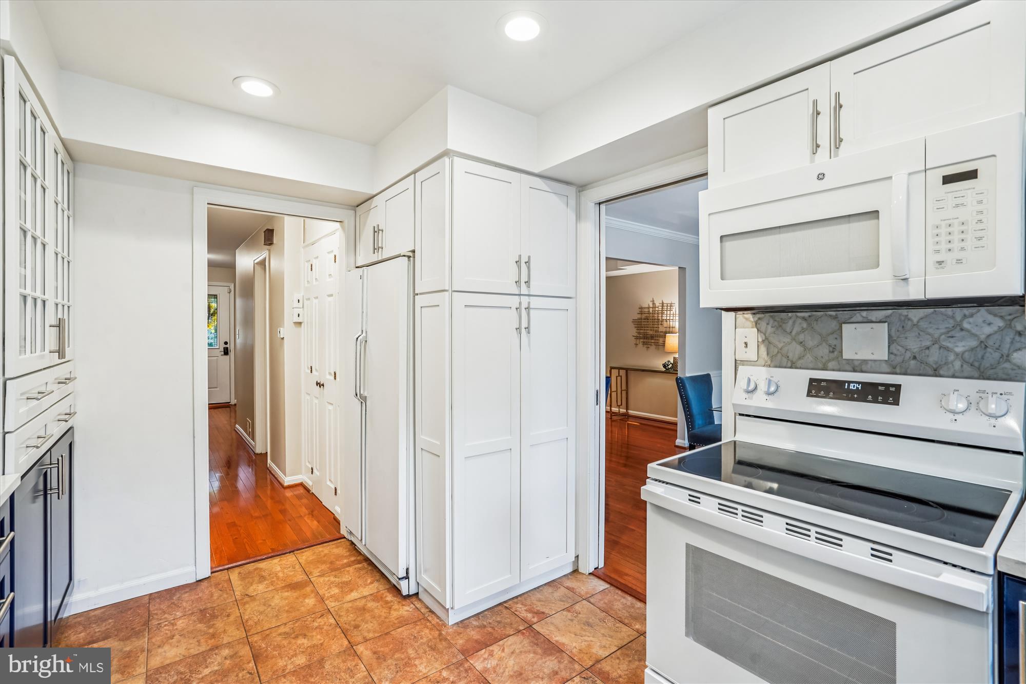 NORTH BARCROFT - Residential