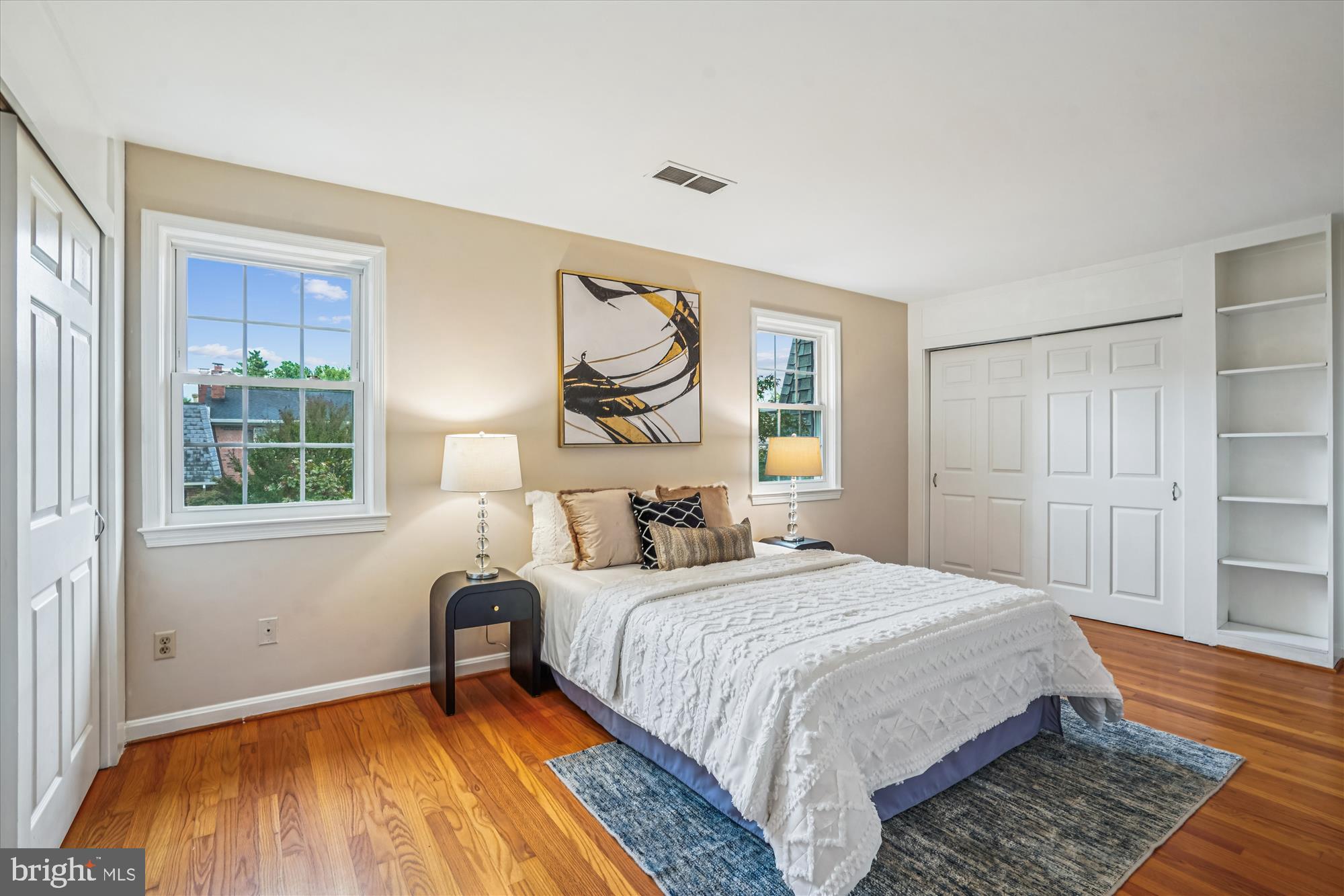 NORTH BARCROFT - Residential