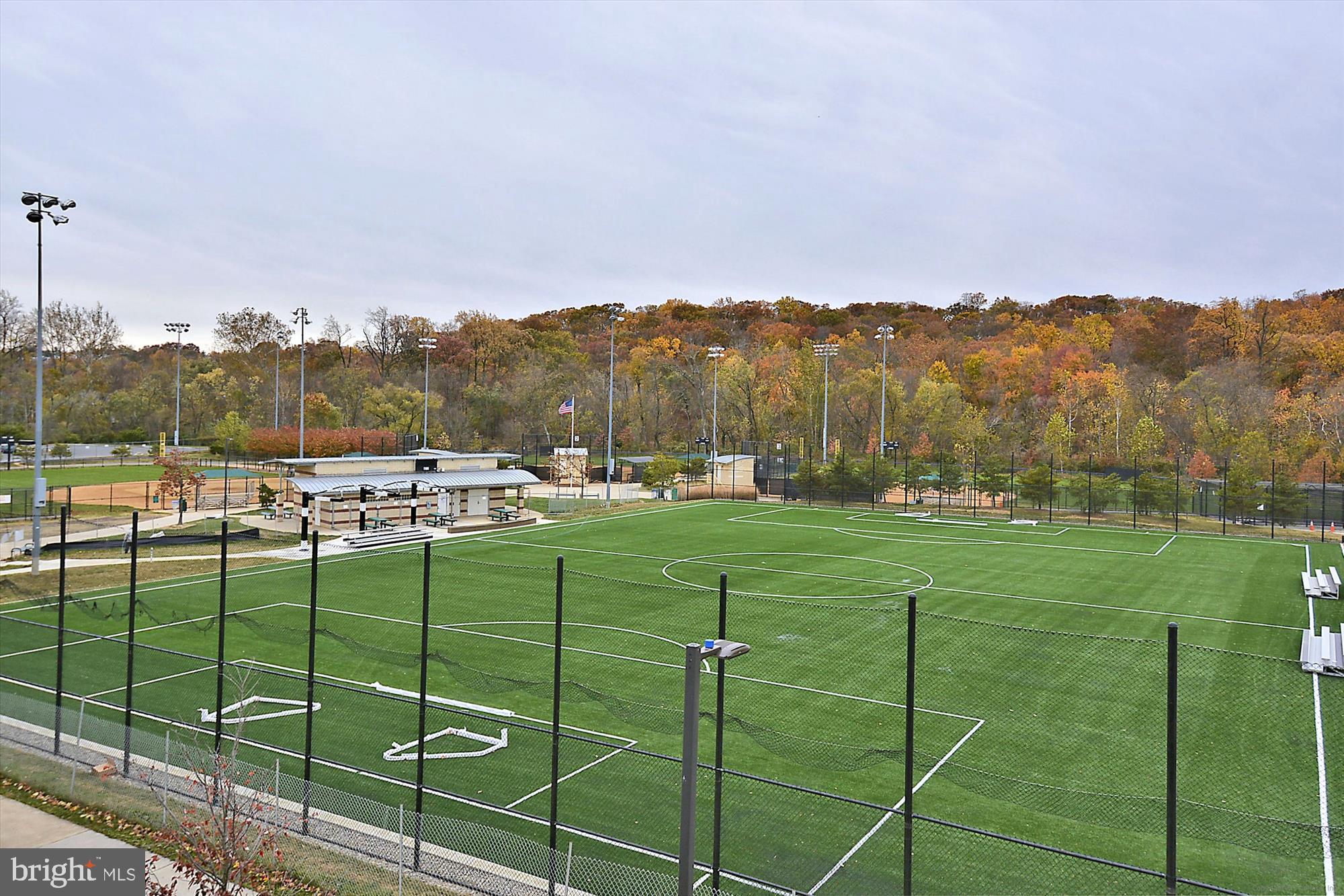 NORTH BARCROFT - Residential