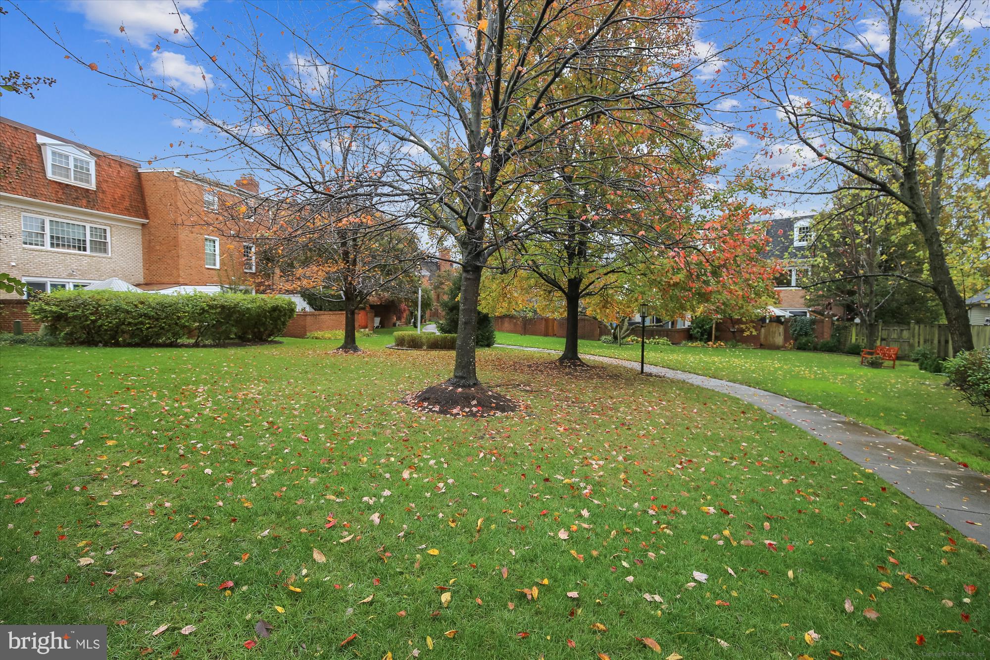 NORTH BARCROFT - Residential