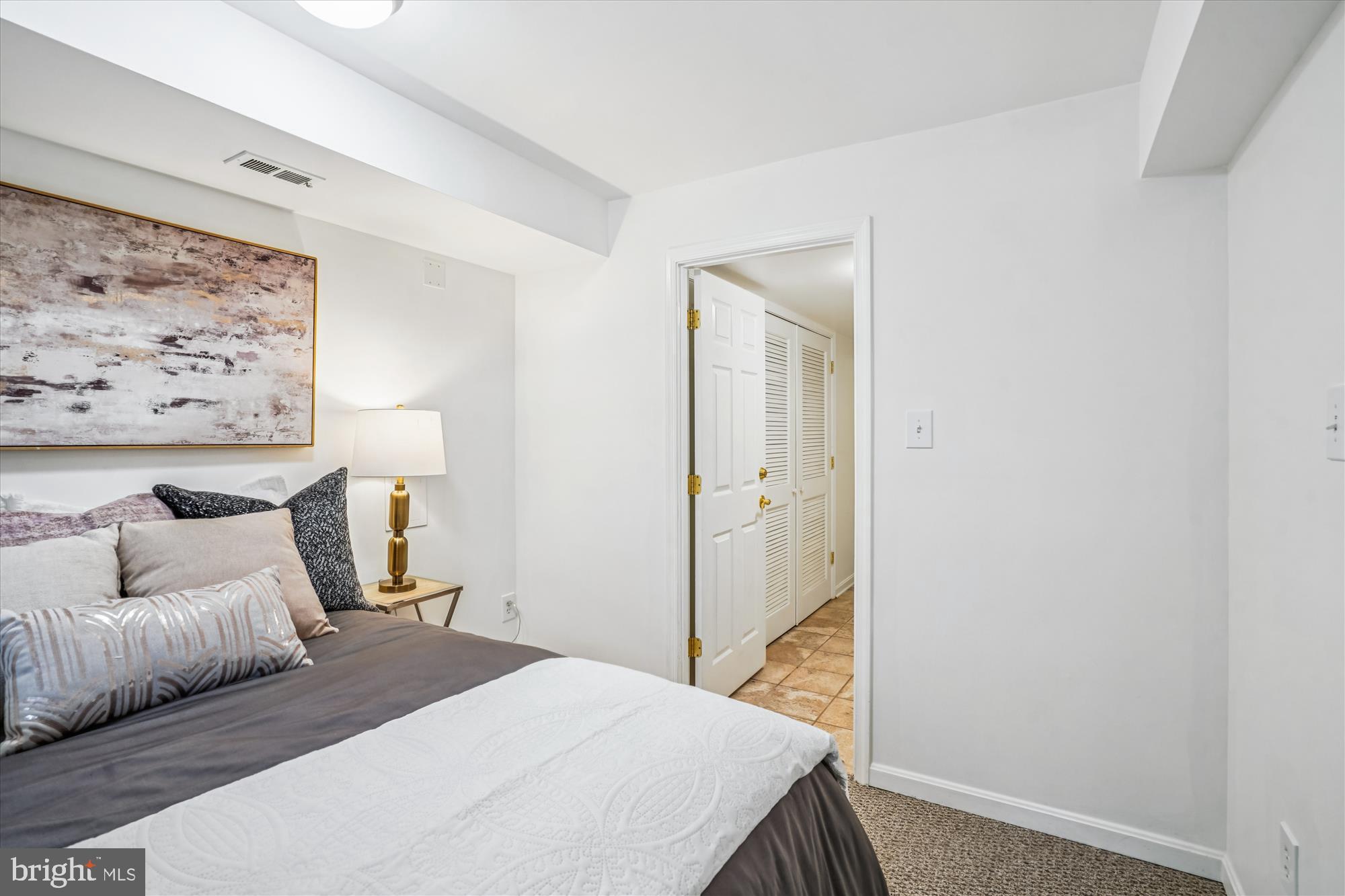 NORTH BARCROFT - Residential