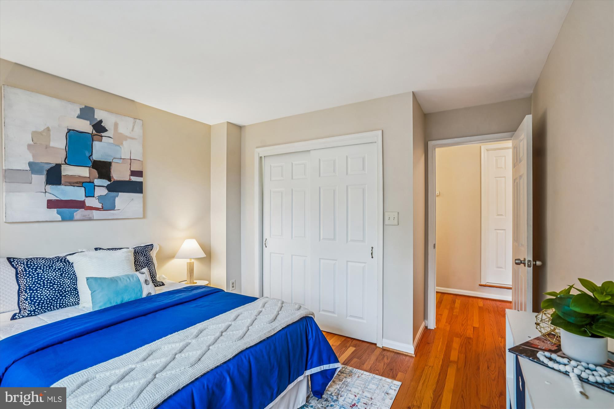 NORTH BARCROFT - Residential