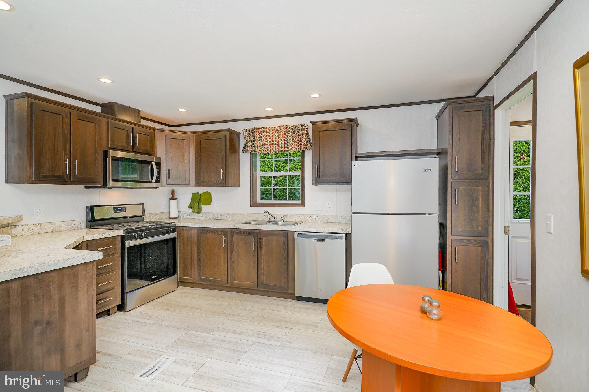 3598 MOBILE ROAD