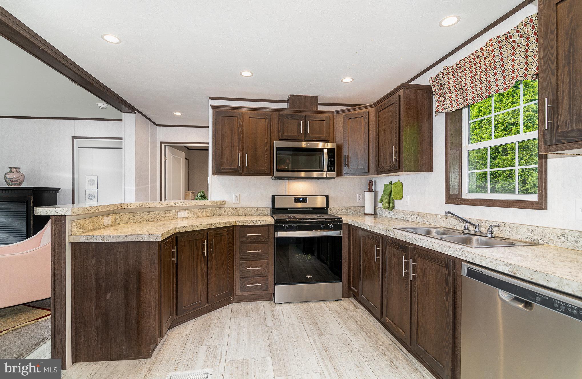 3598 MOBILE ROAD