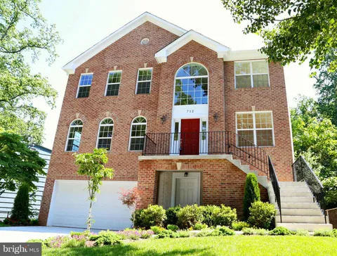 712 Roxboro Road, Rockville, MD MLS: MDMC2170716