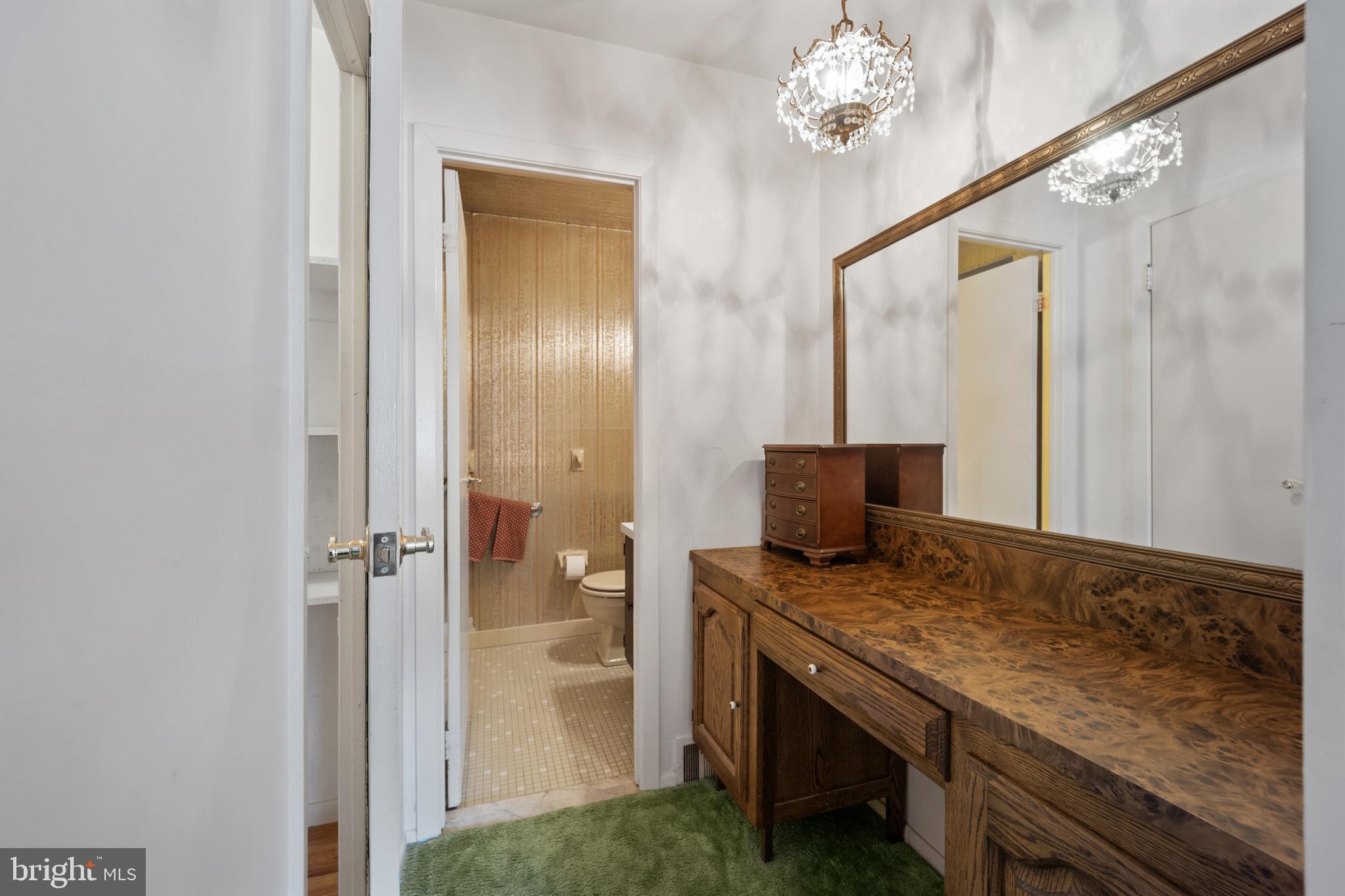 BUSTLETON - Residential