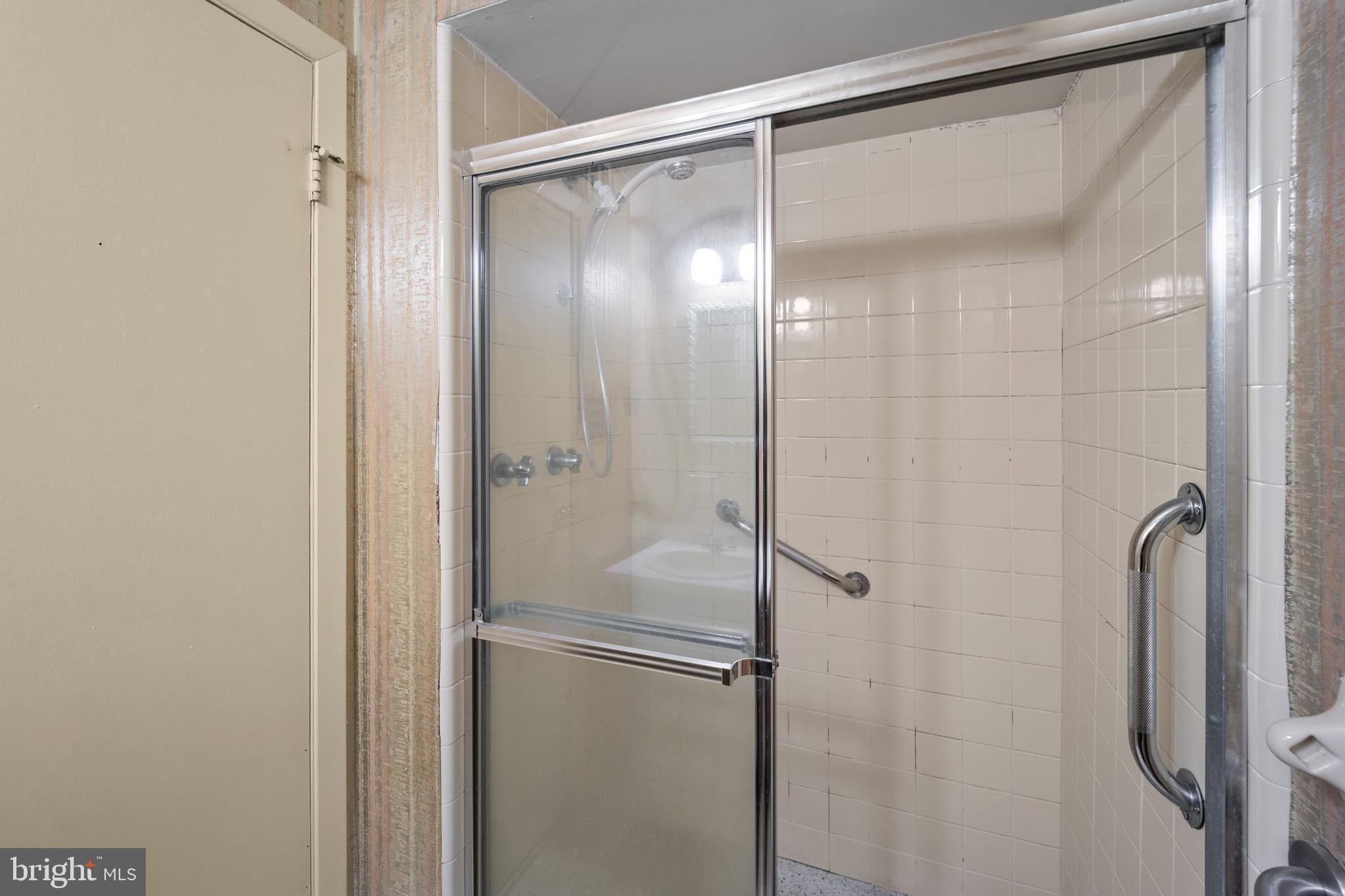 BUSTLETON - Residential