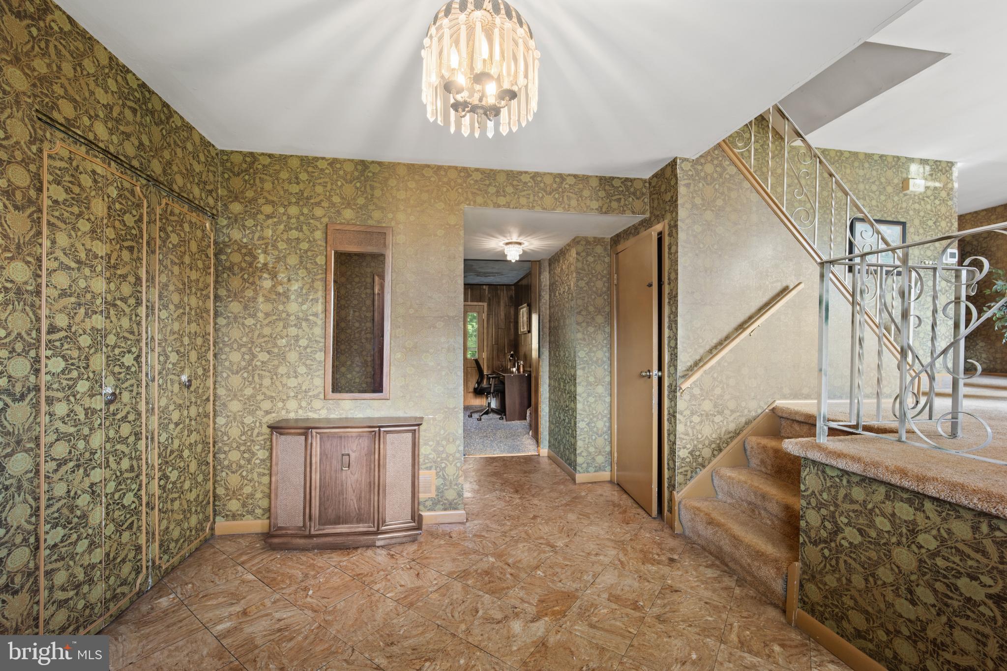 BUSTLETON - Residential