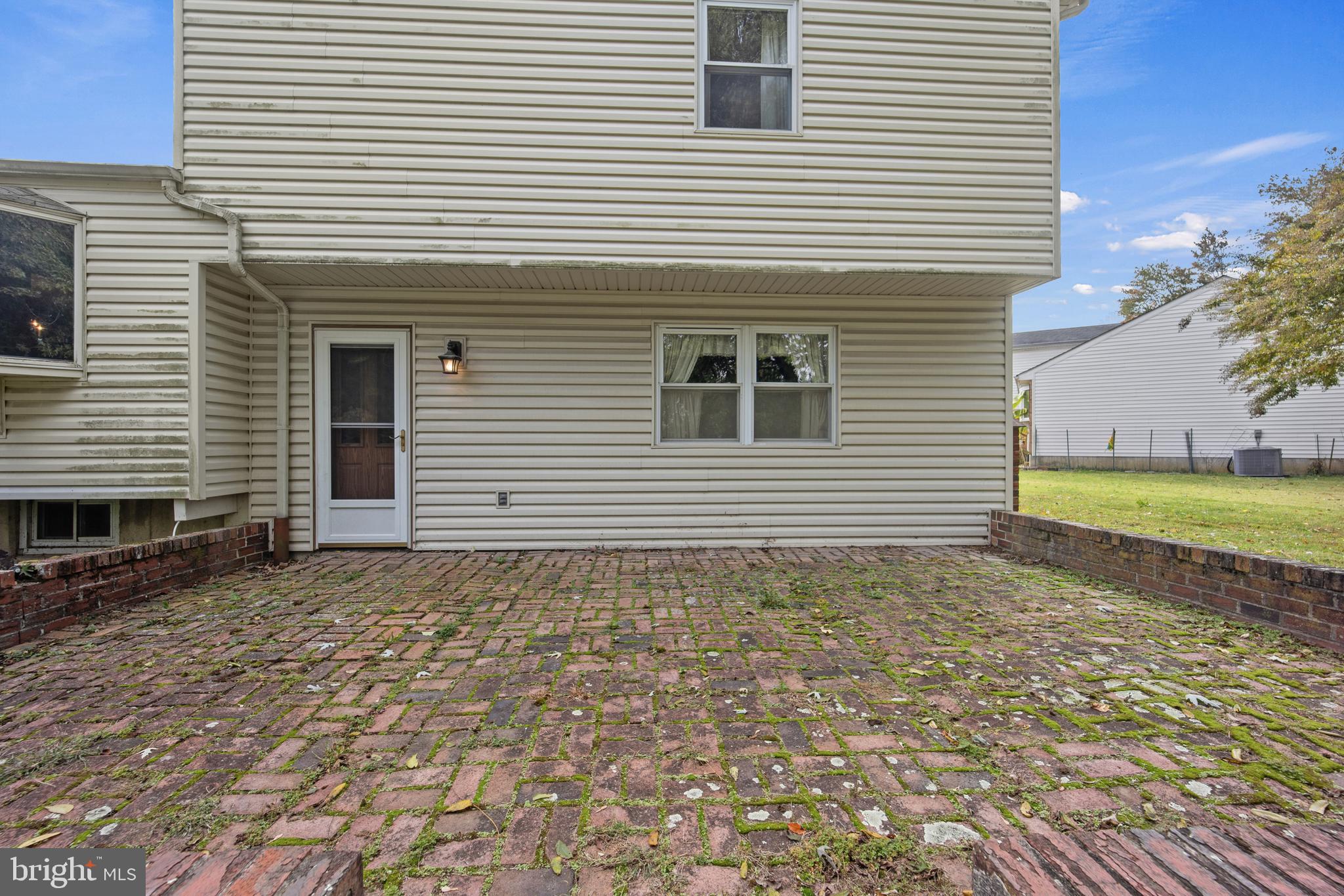 BUSTLETON - Residential