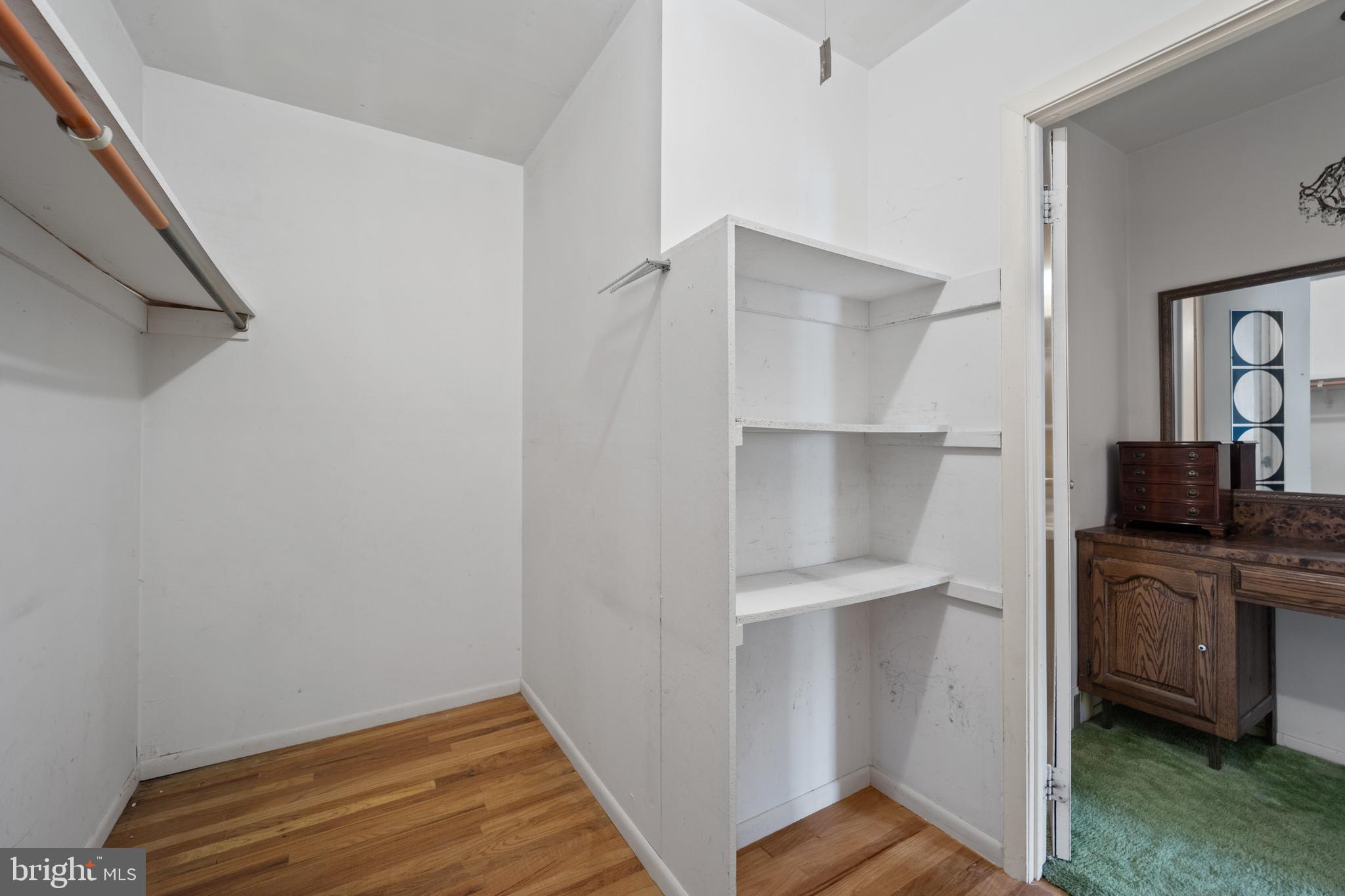 BUSTLETON - Residential