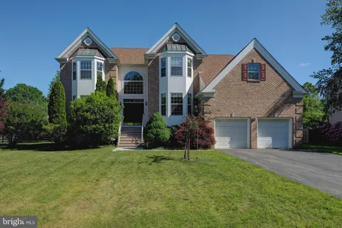 5 Pierce Road, East Windsor, NJ MLS: NJME2060036
