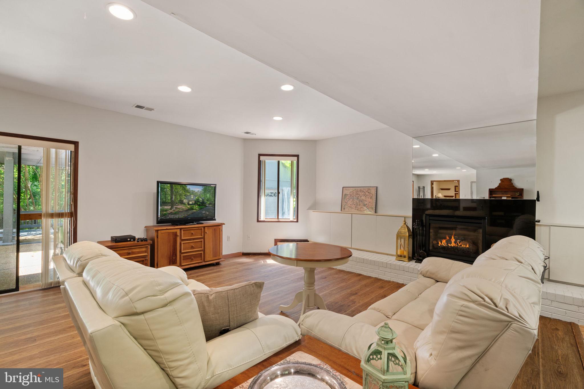 OCCOQUAN FOREST - Residential