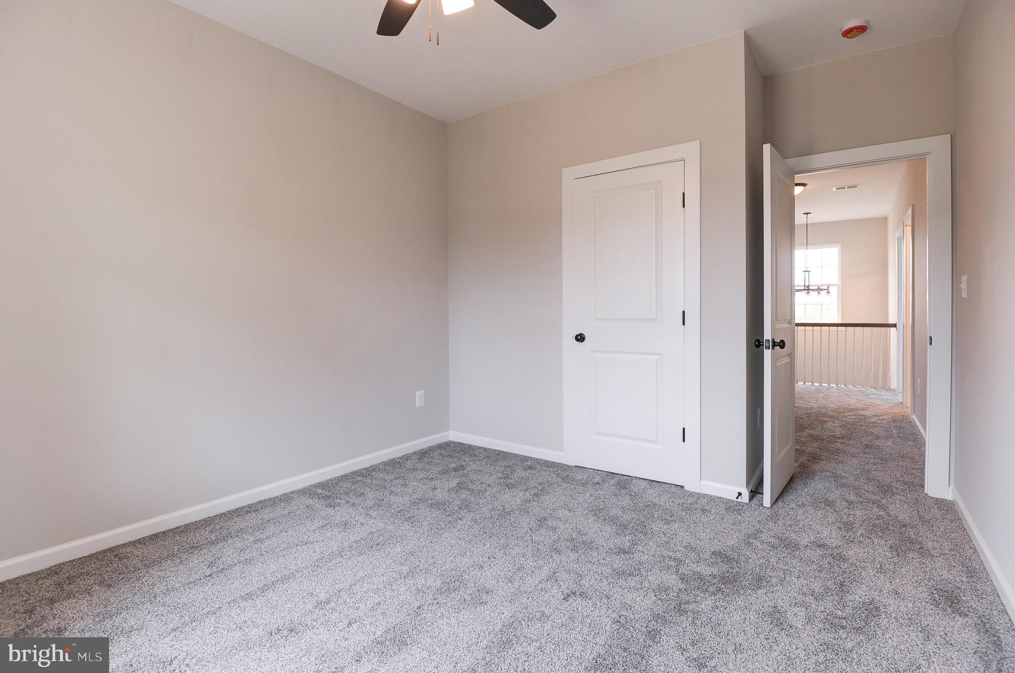 LOVETTSVILLE - Residential