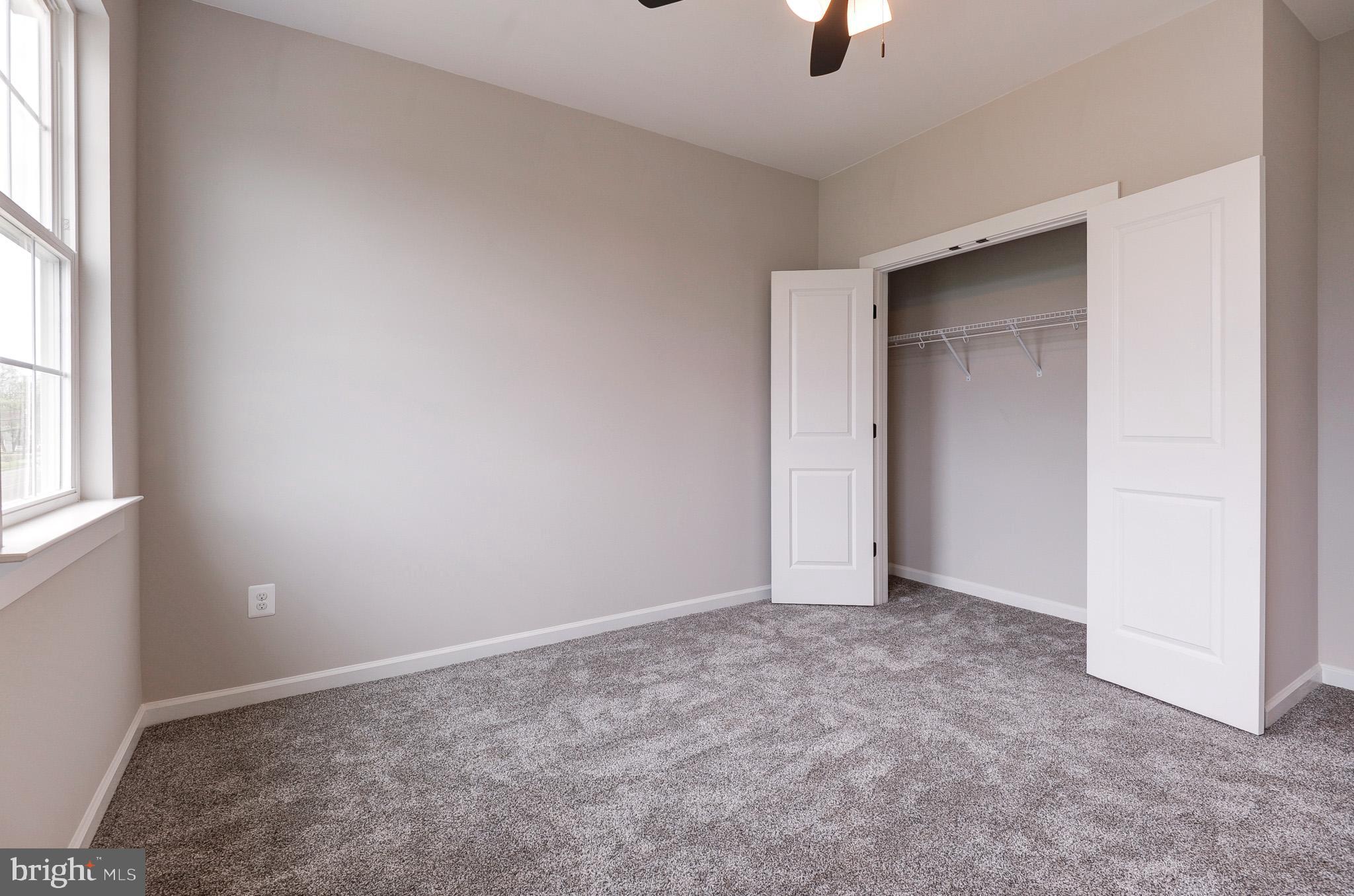 LOVETTSVILLE - Residential