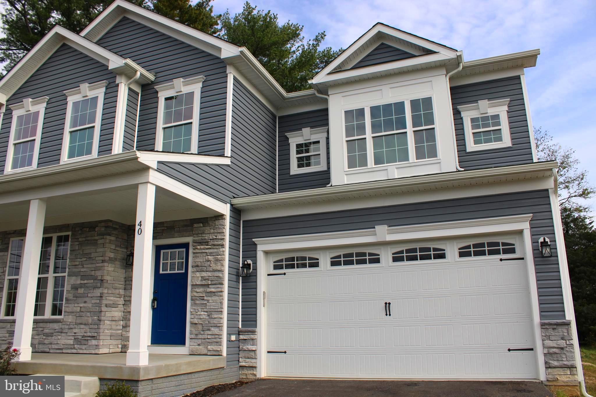 LOVETTSVILLE - Residential