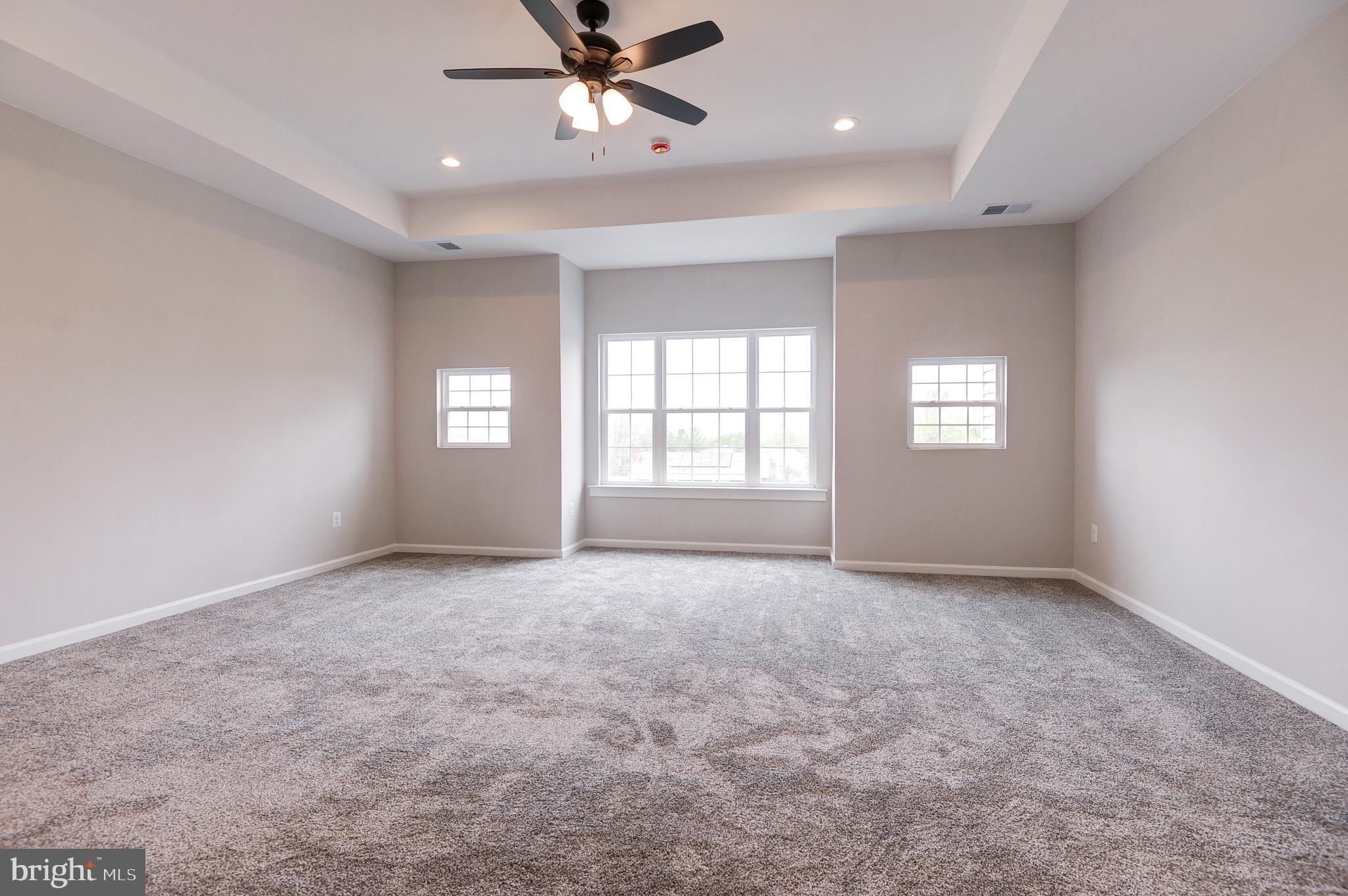 LOVETTSVILLE - Residential