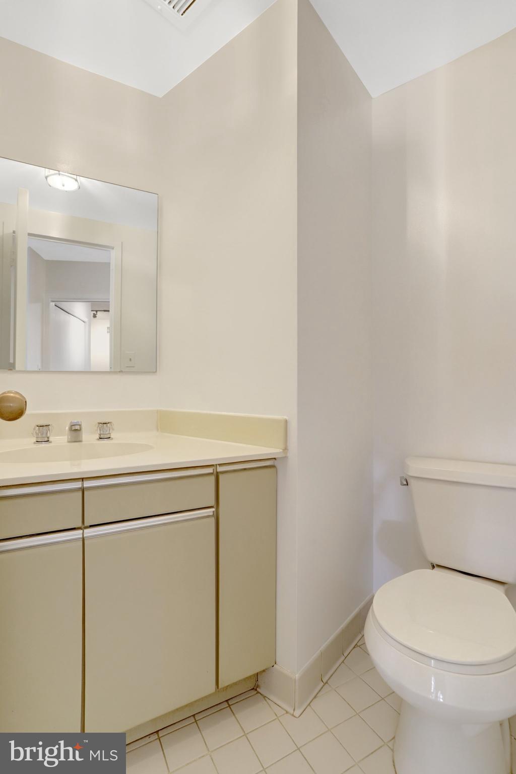 1300 CRYSTAL DRIVE 808S