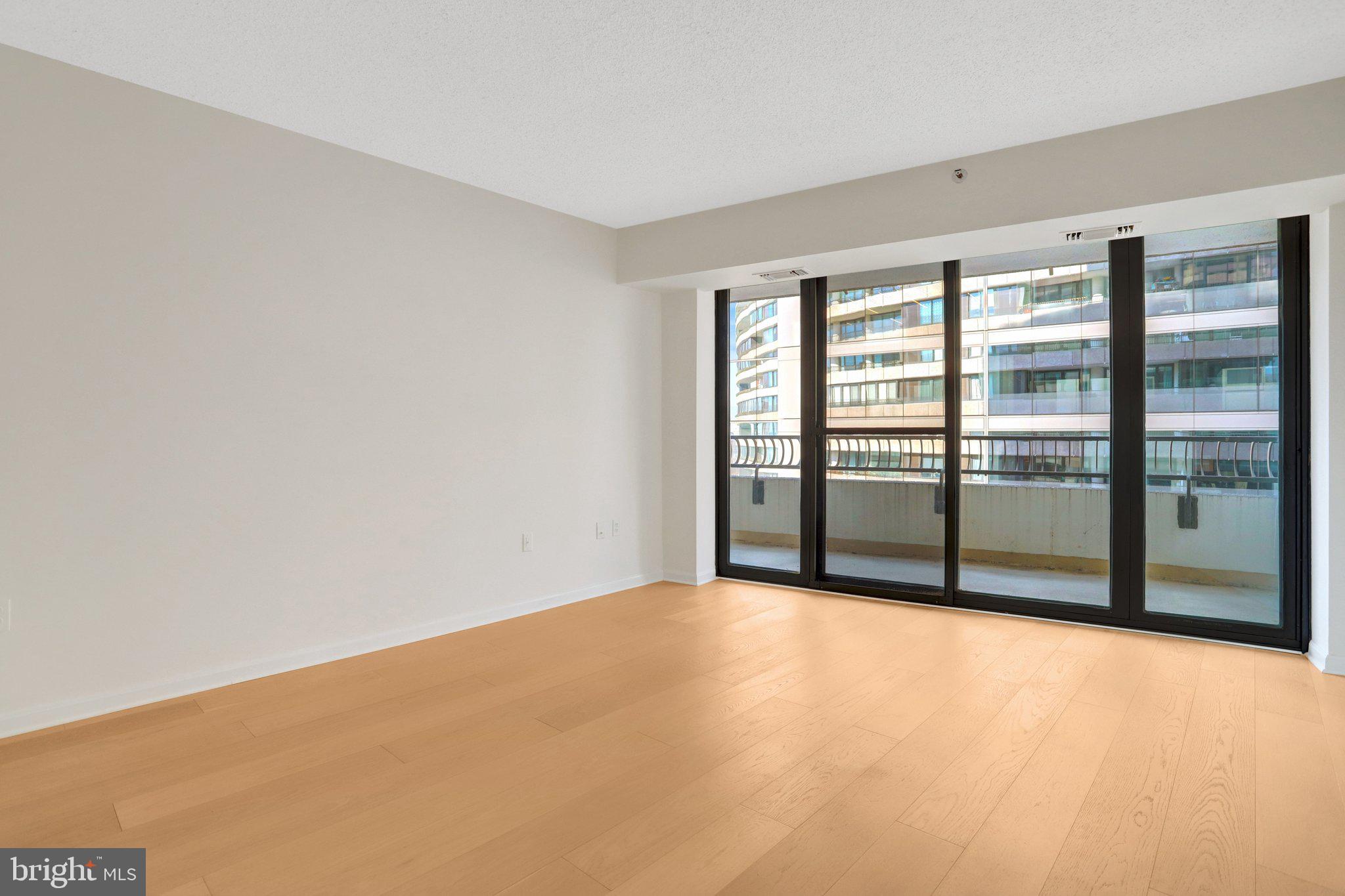 CRYSTAL GATEWAY - Residential