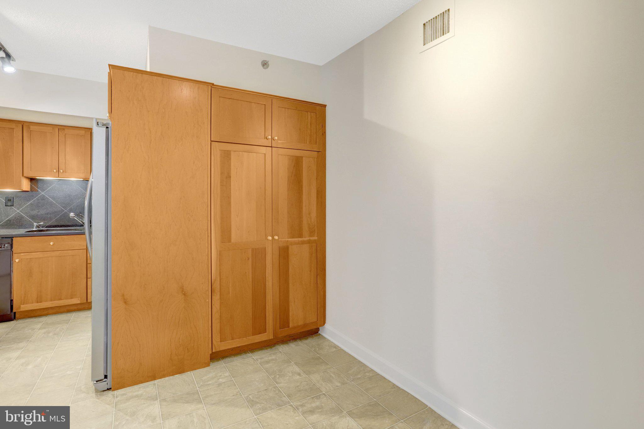 CRYSTAL GATEWAY - Residential