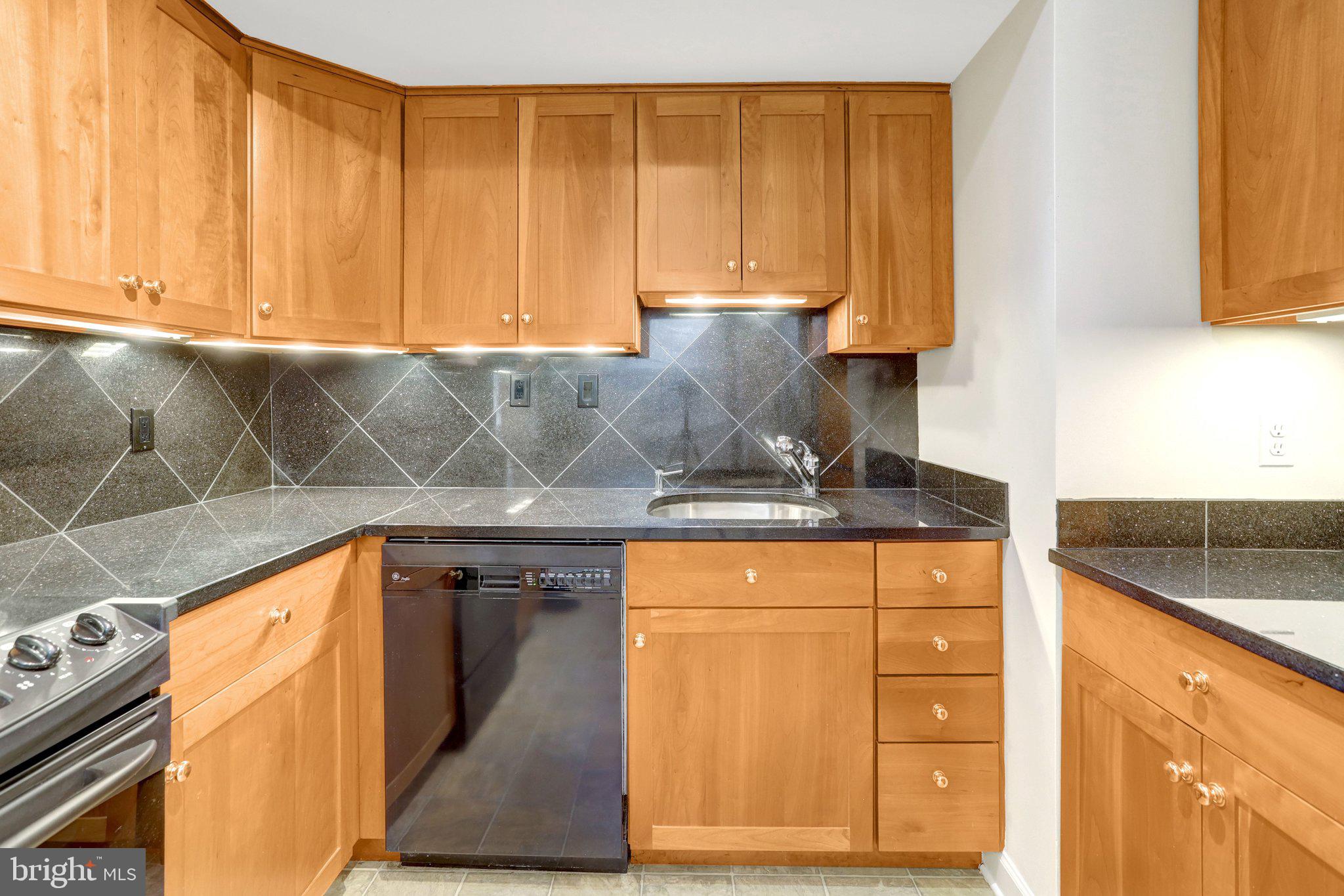 CRYSTAL GATEWAY - Residential