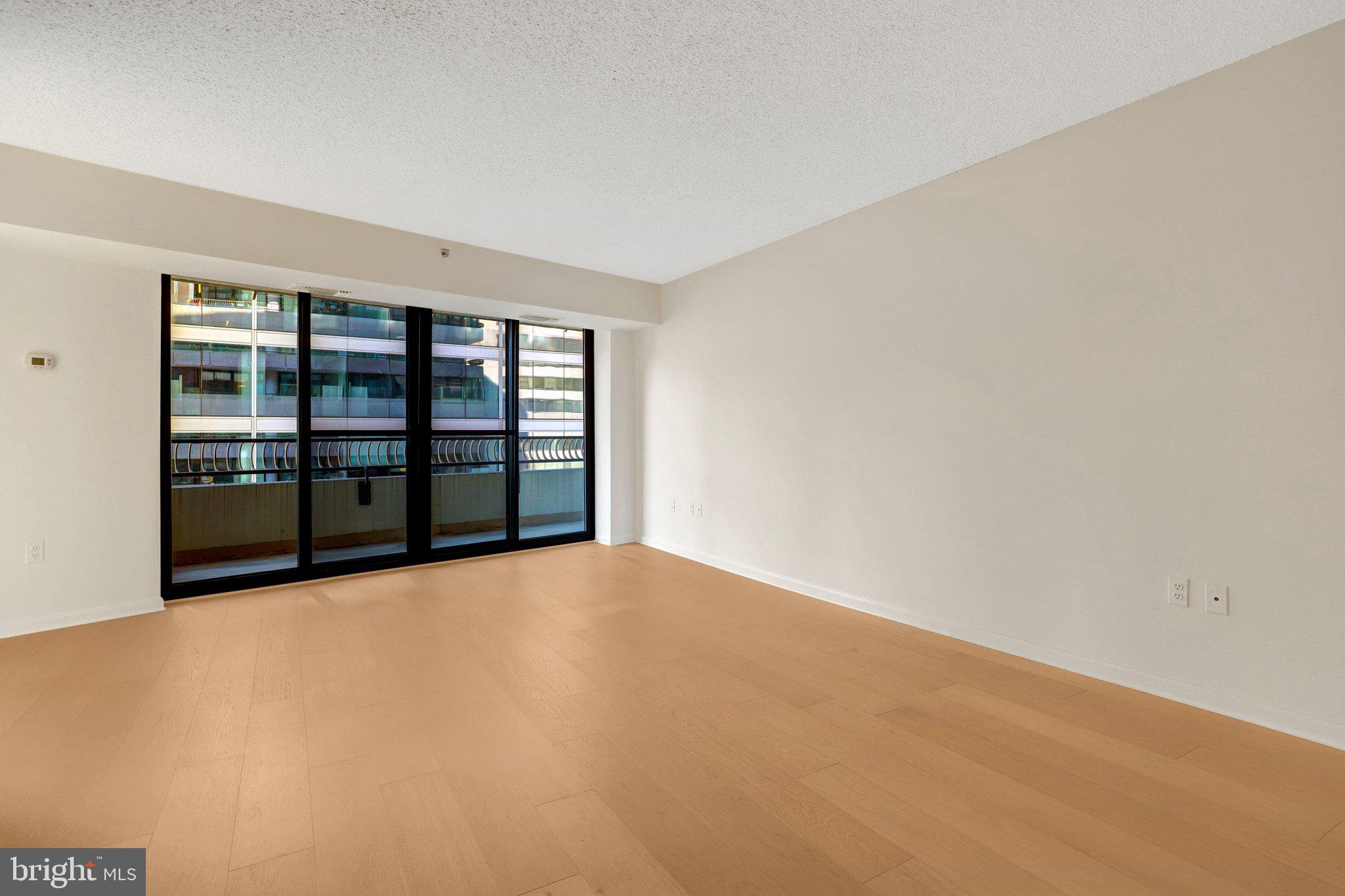 CRYSTAL GATEWAY - Residential