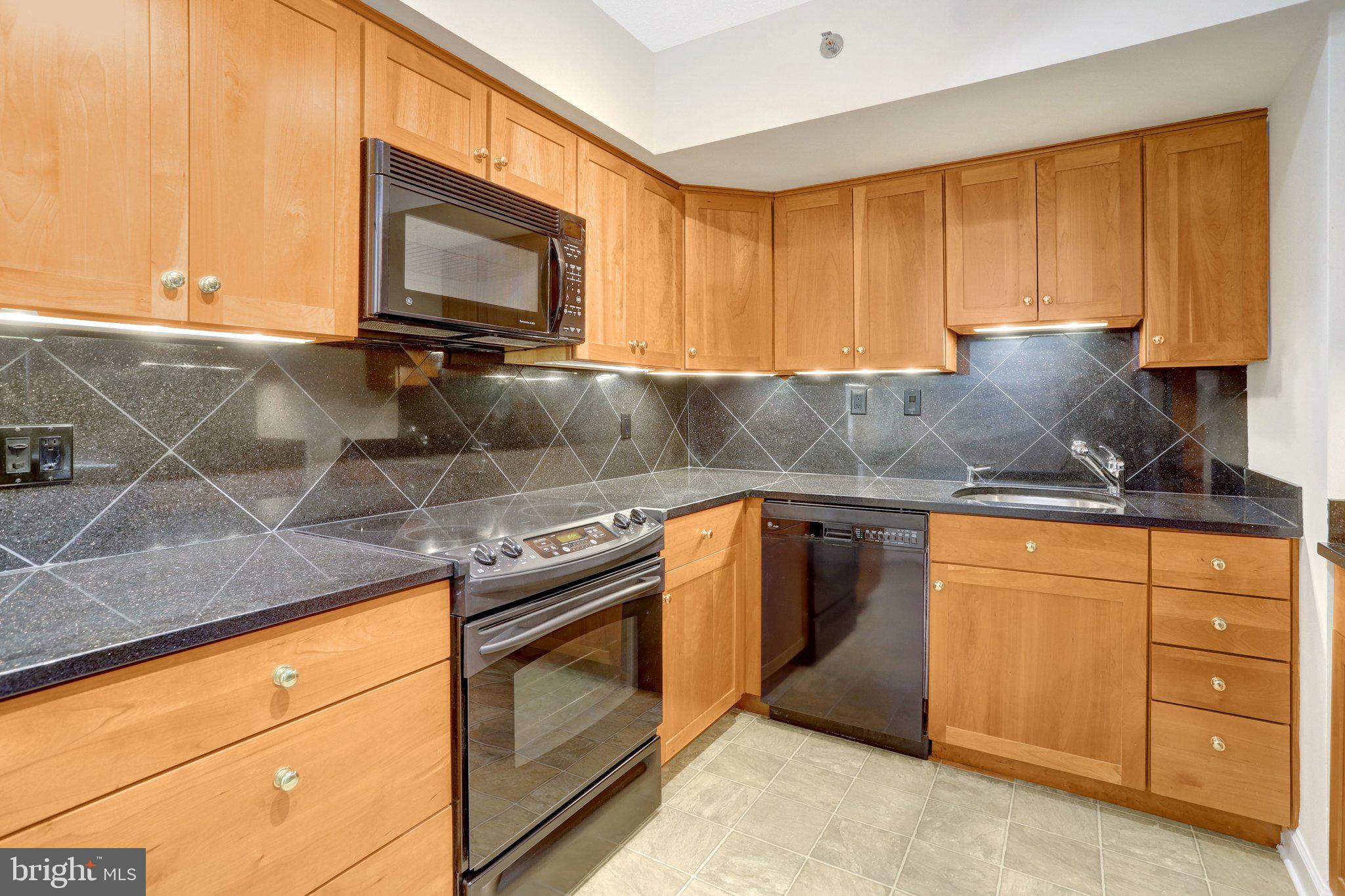 CRYSTAL GATEWAY - Residential