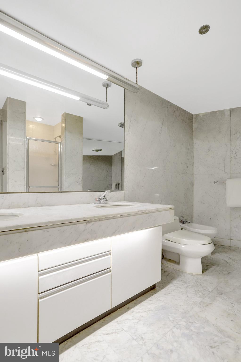 CRYSTAL GATEWAY - Residential