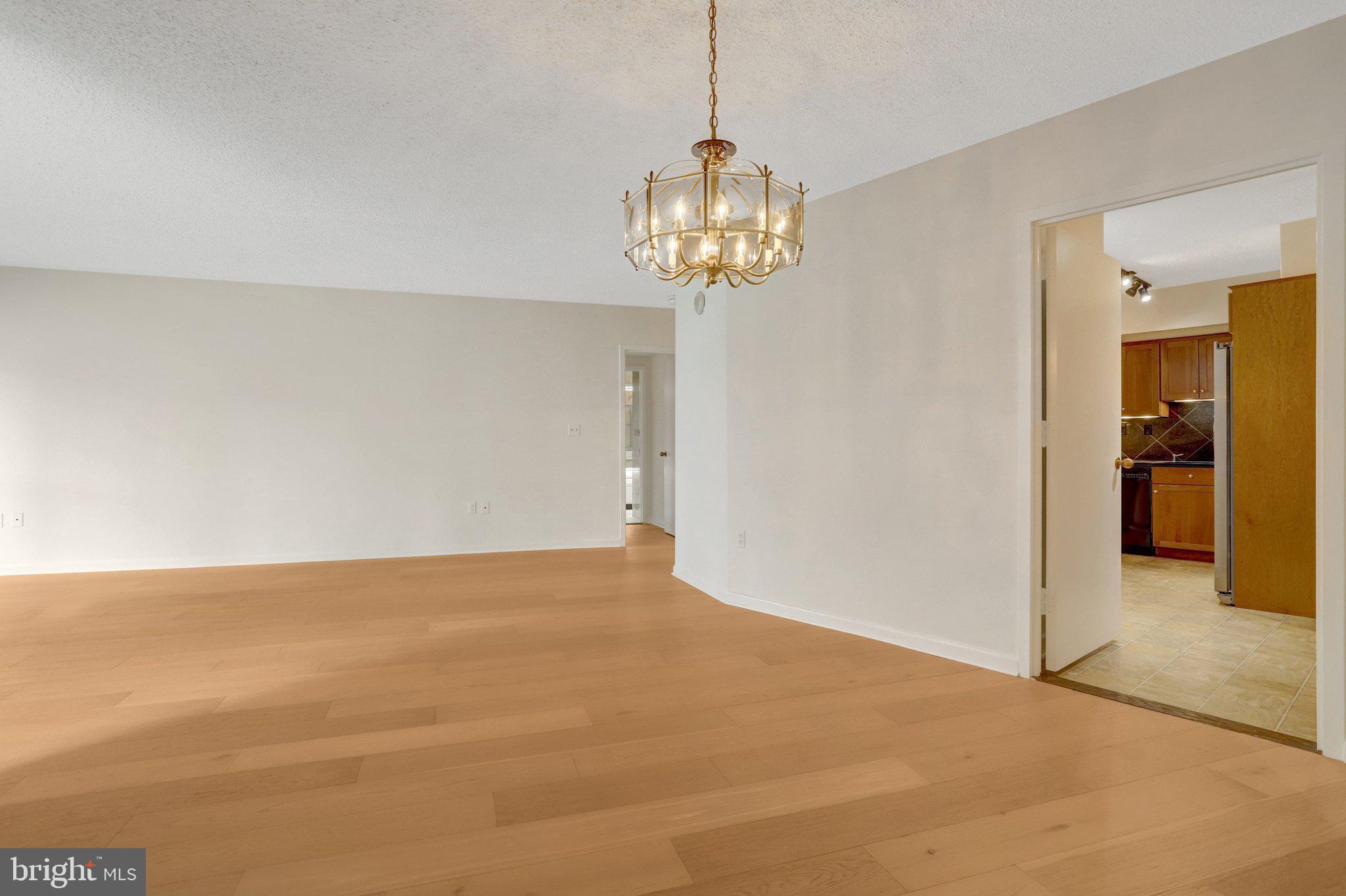 CRYSTAL GATEWAY - Residential