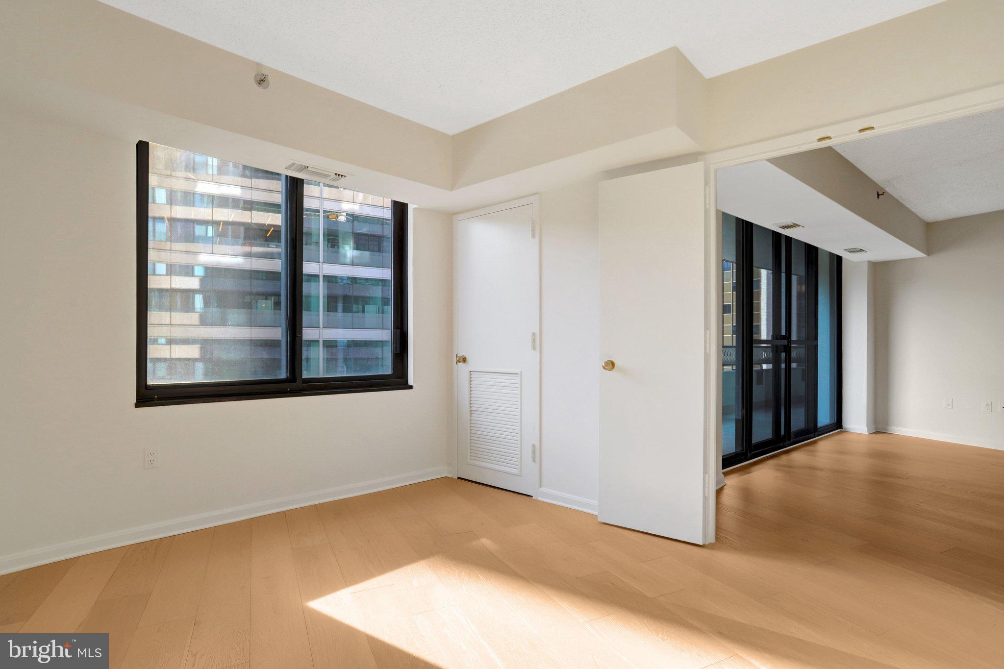 CRYSTAL GATEWAY - Residential