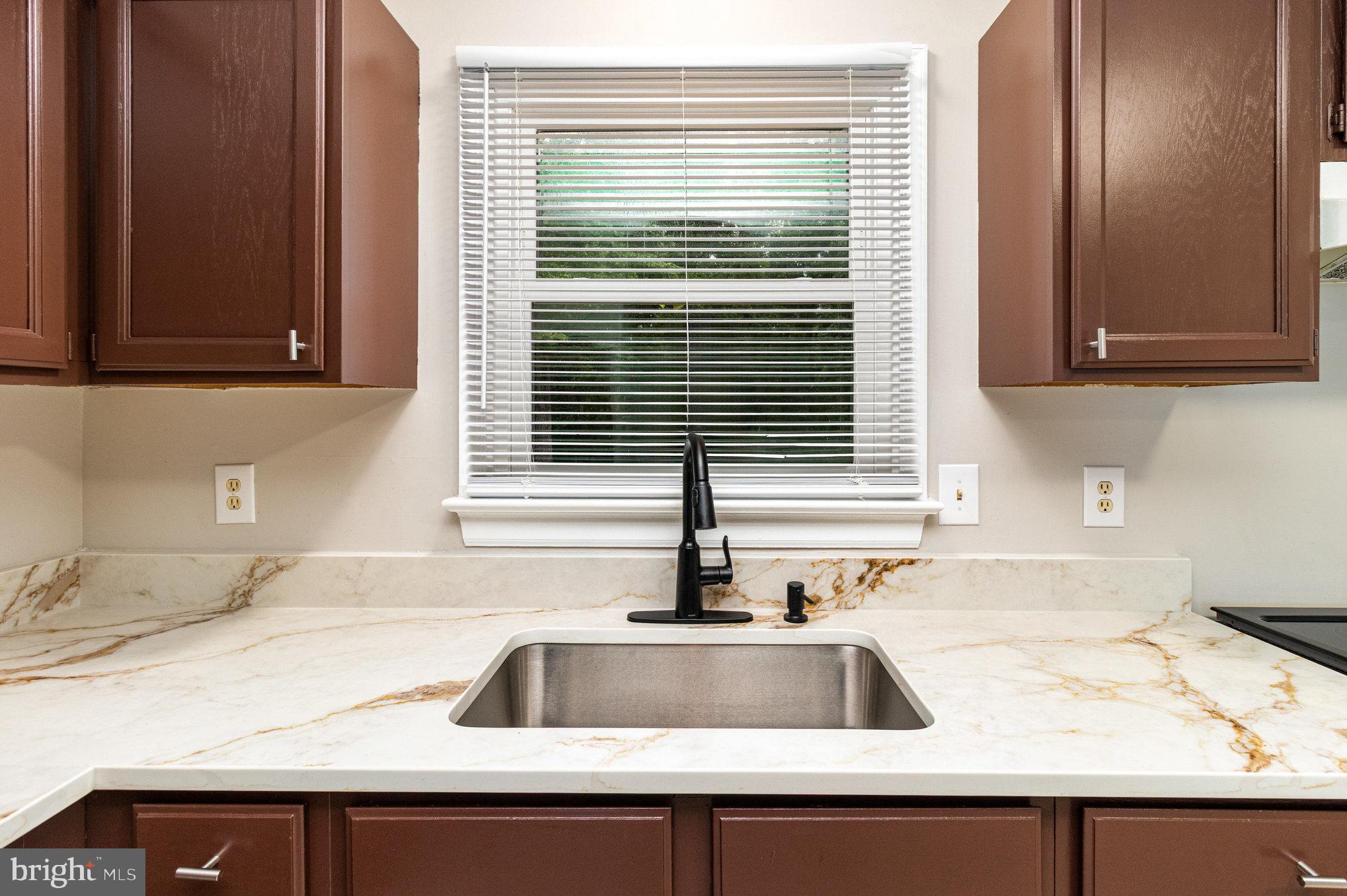 LAKE LAND OR - Residential