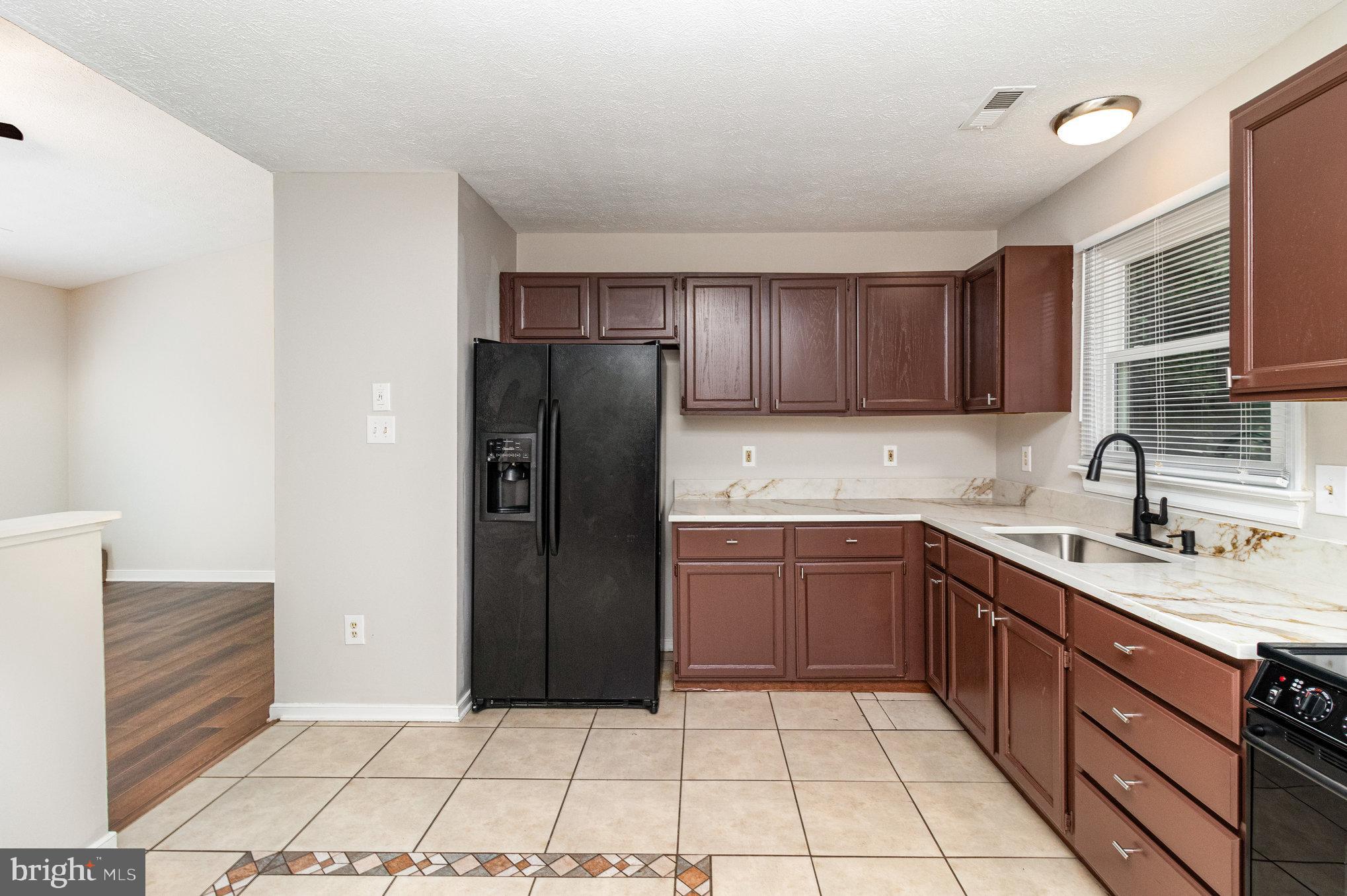 LAKE LAND OR - Residential