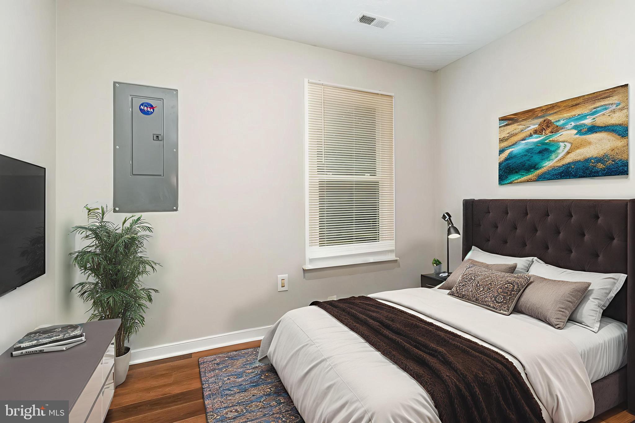 LAKE LAND OR - Residential