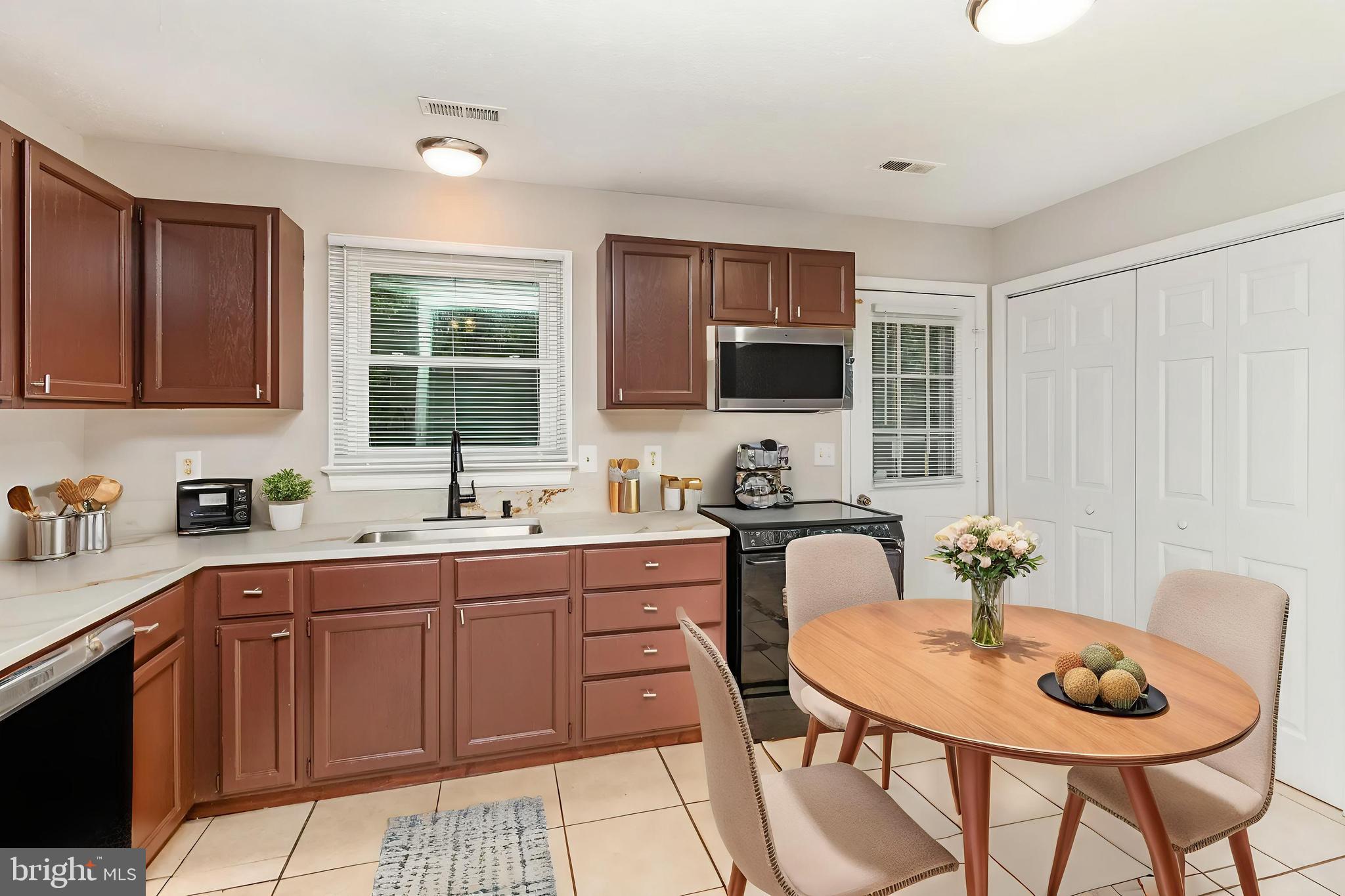 LAKE LAND OR - Residential