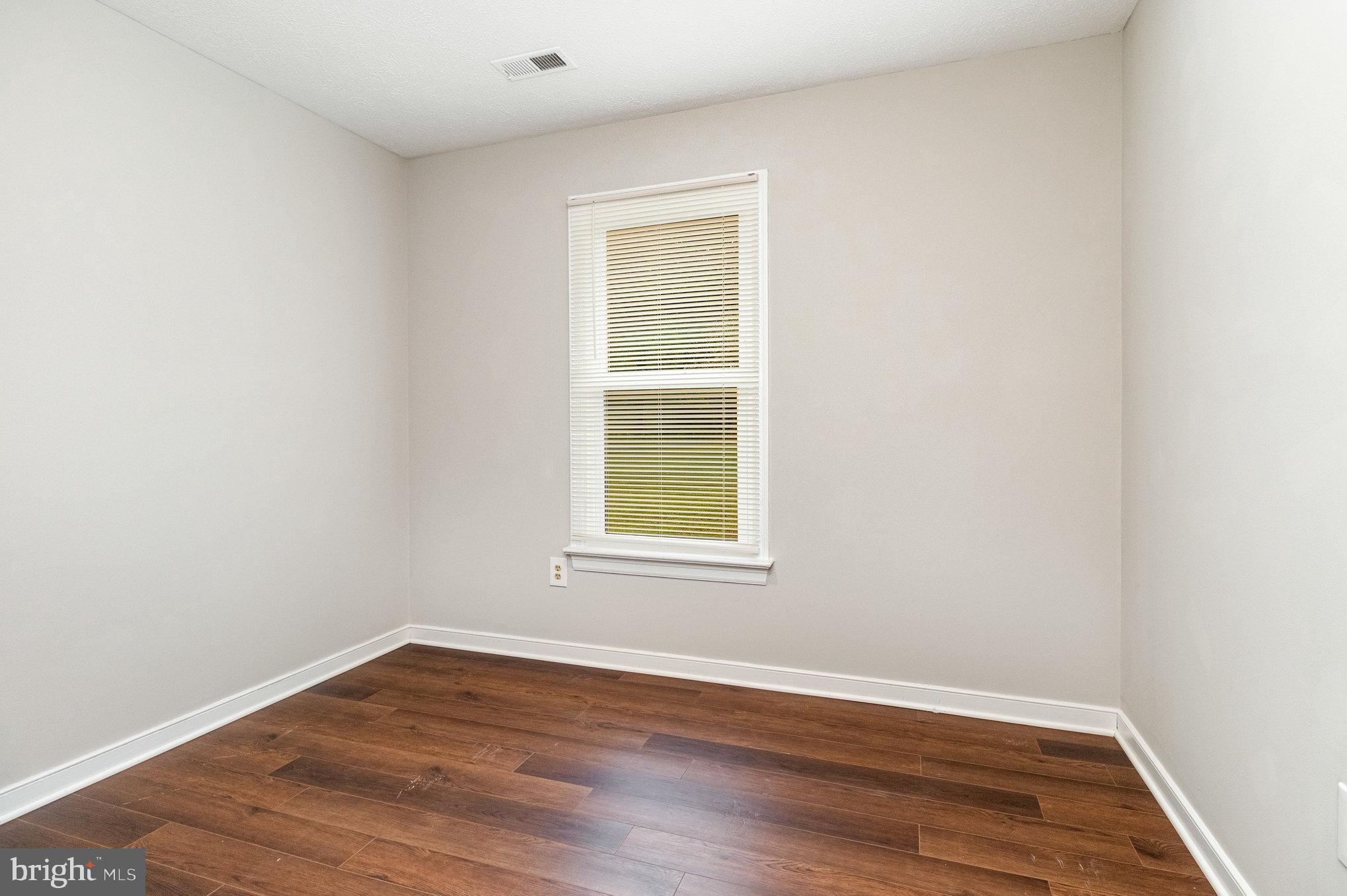 LAKE LAND OR - Residential