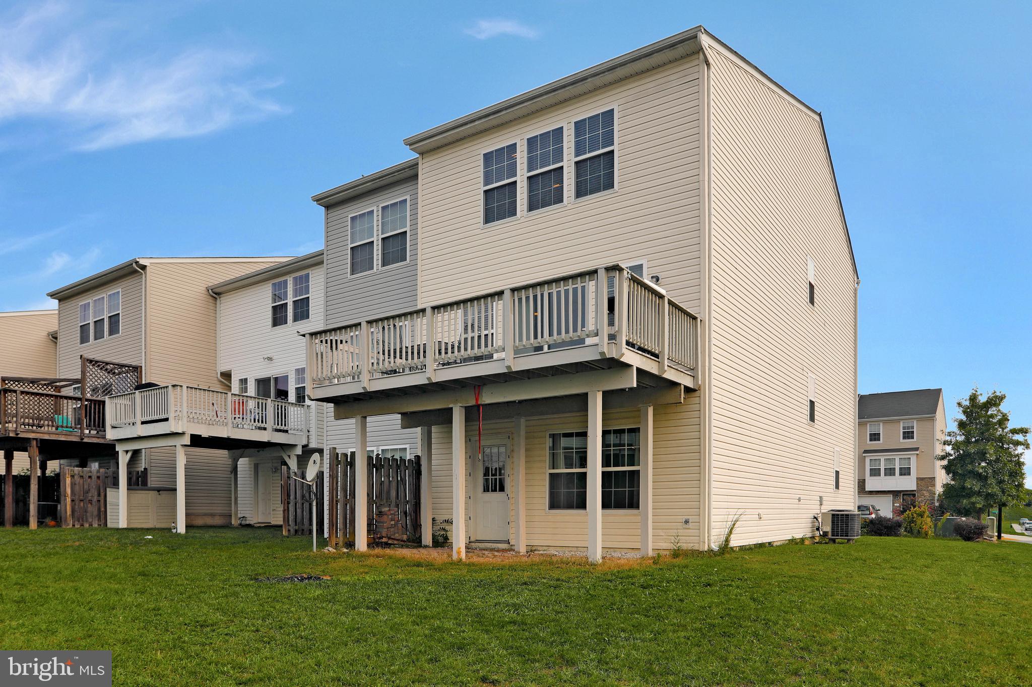 RIVERSIDE VILLAGES - Residential