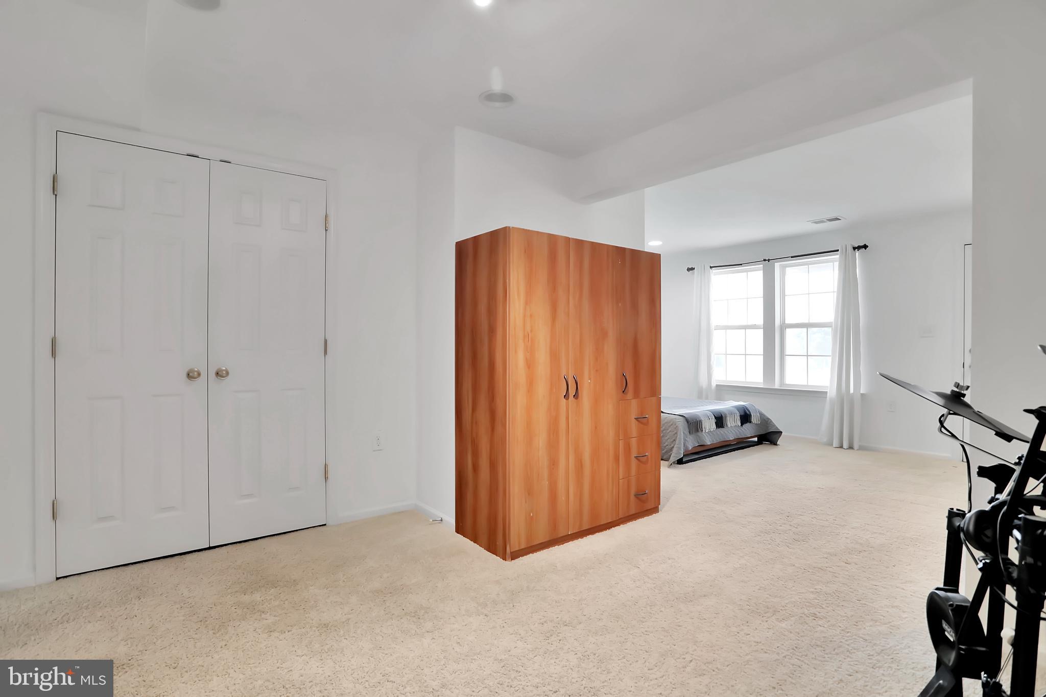 RIVERSIDE VILLAGES - Residential