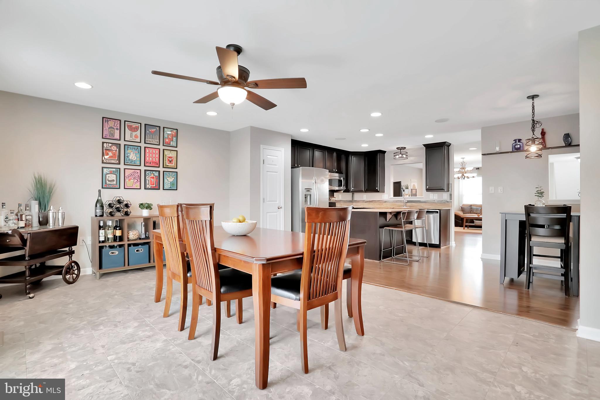 RIVERSIDE VILLAGES - Residential