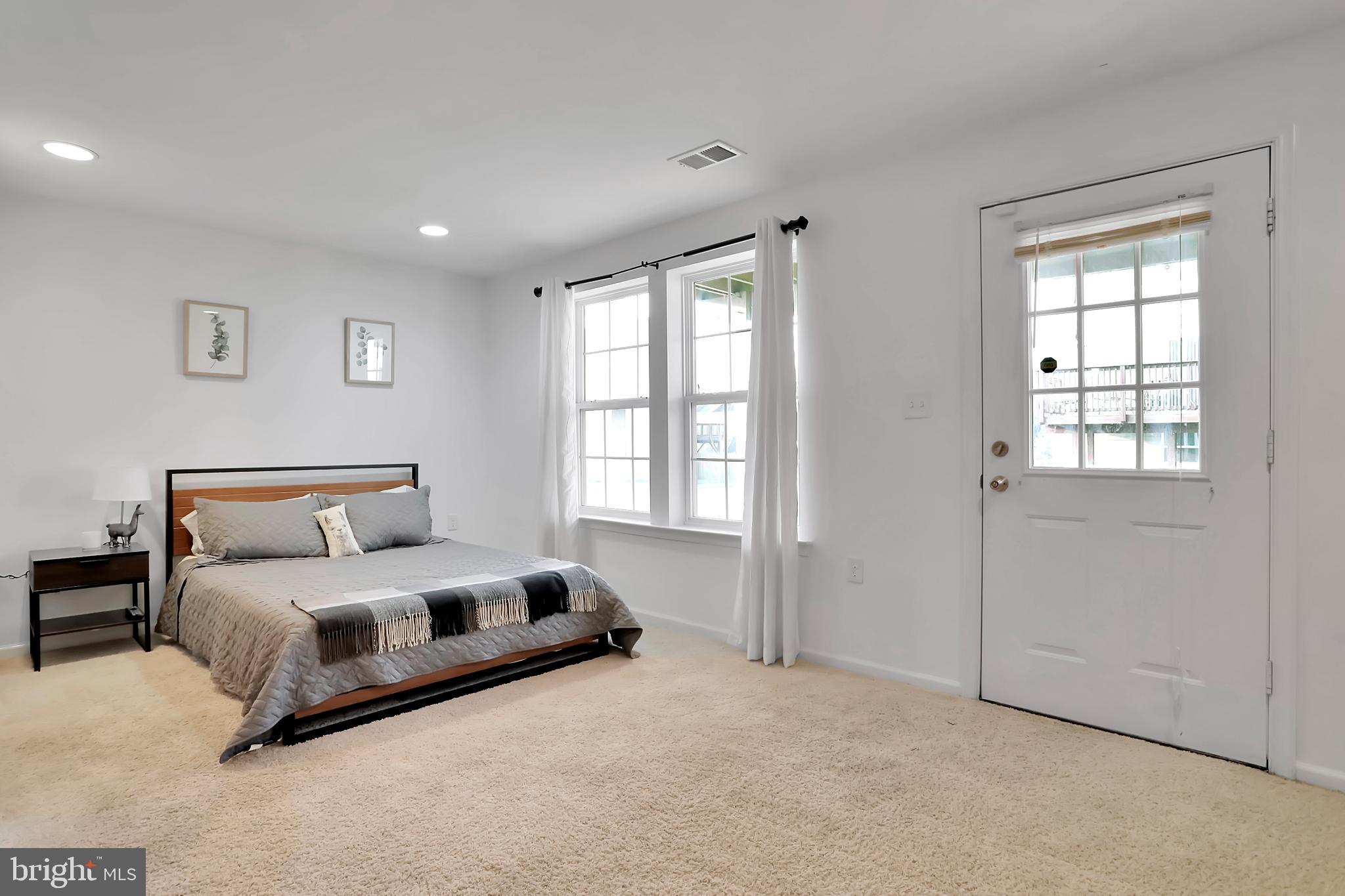 RIVERSIDE VILLAGES - Residential