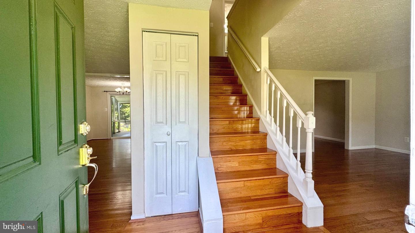 5726 OAK FERN COURT