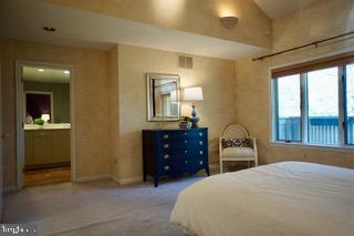NORTH ROLAND PARK - Residential