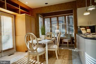 NORTH ROLAND PARK - Residential
