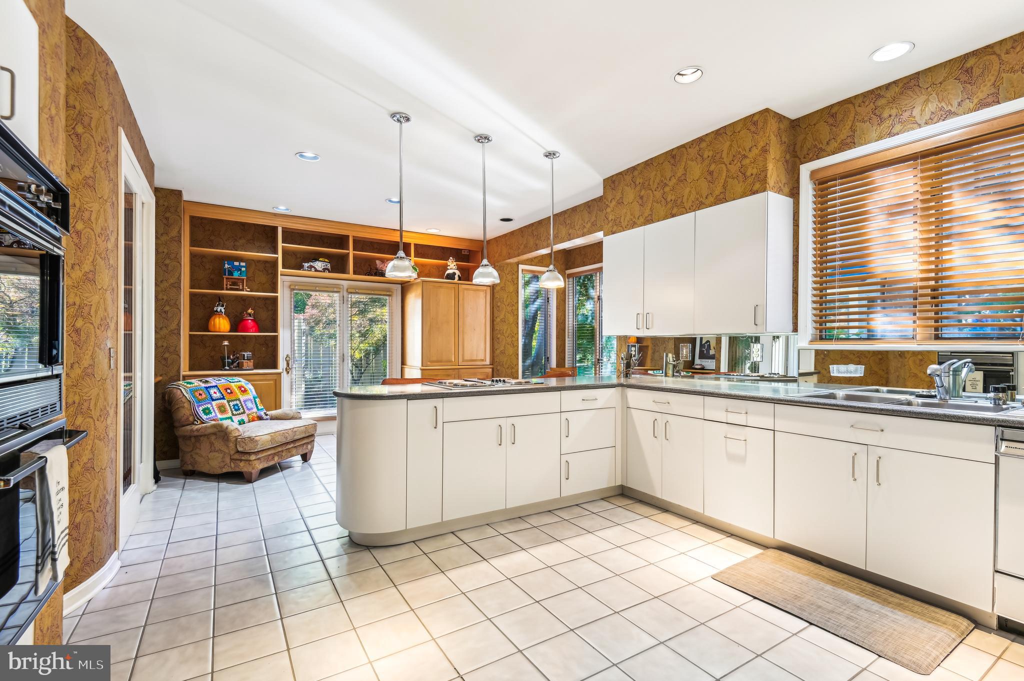 NORTH ROLAND PARK - Residential