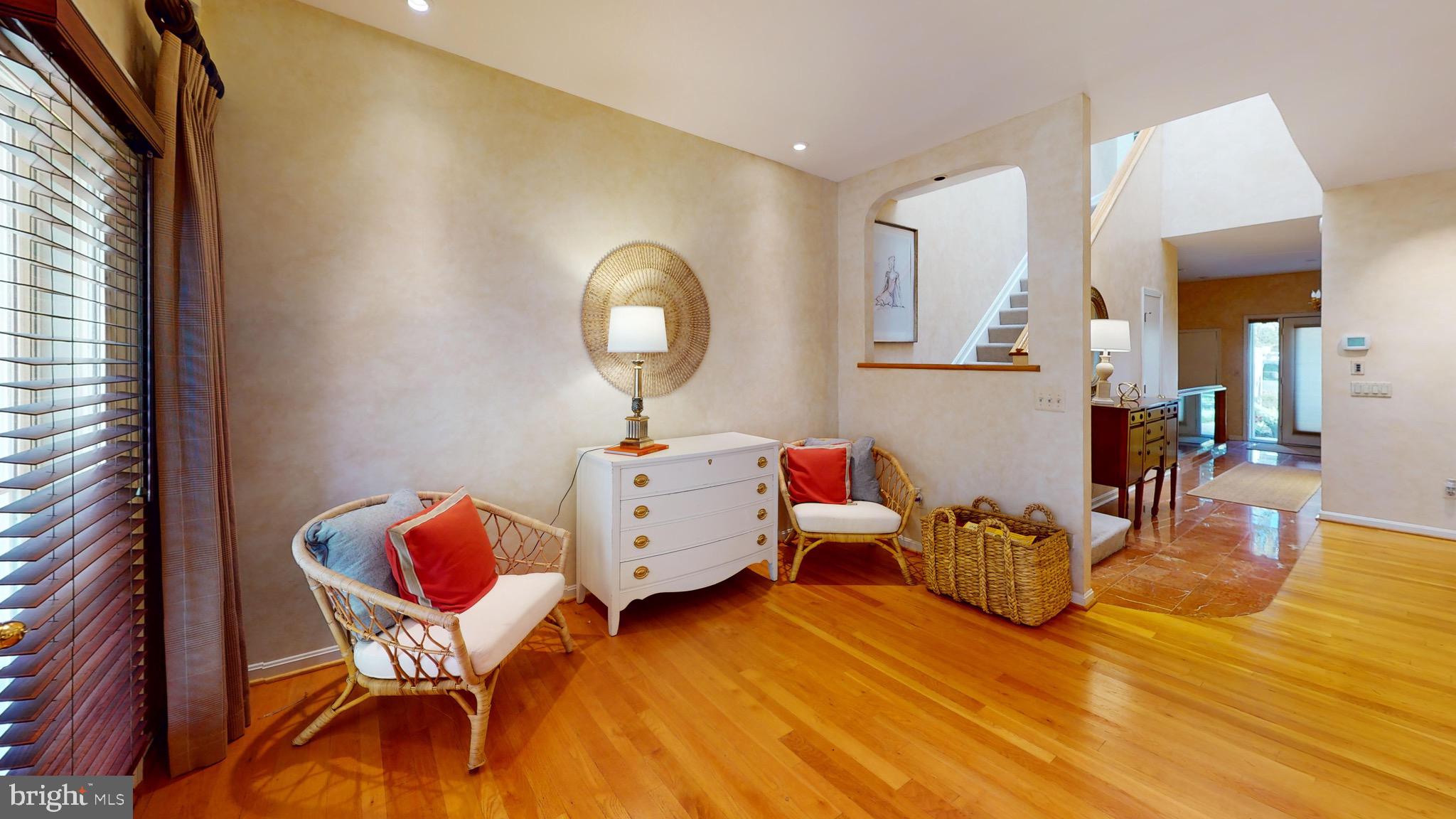 NORTH ROLAND PARK - Residential