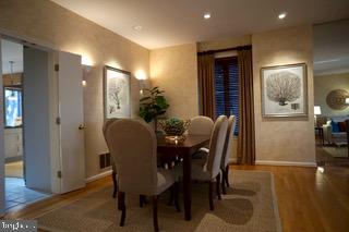 NORTH ROLAND PARK - Residential