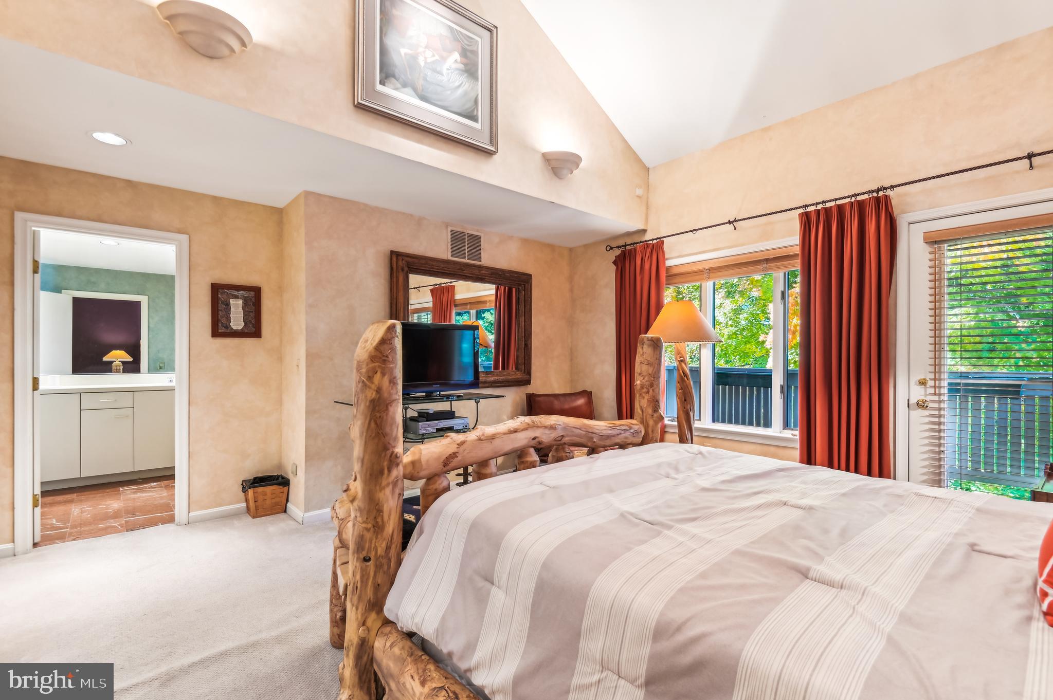 NORTH ROLAND PARK - Residential