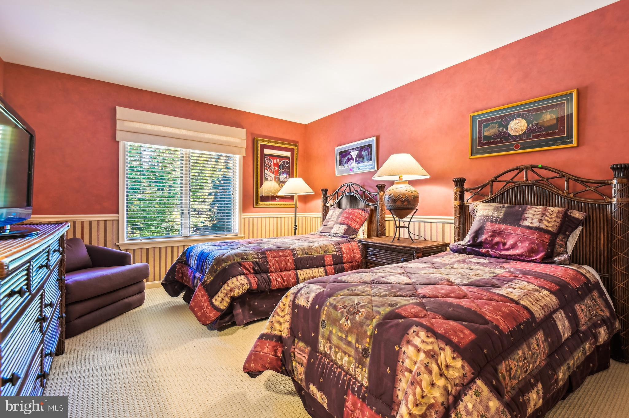 NORTH ROLAND PARK - Residential