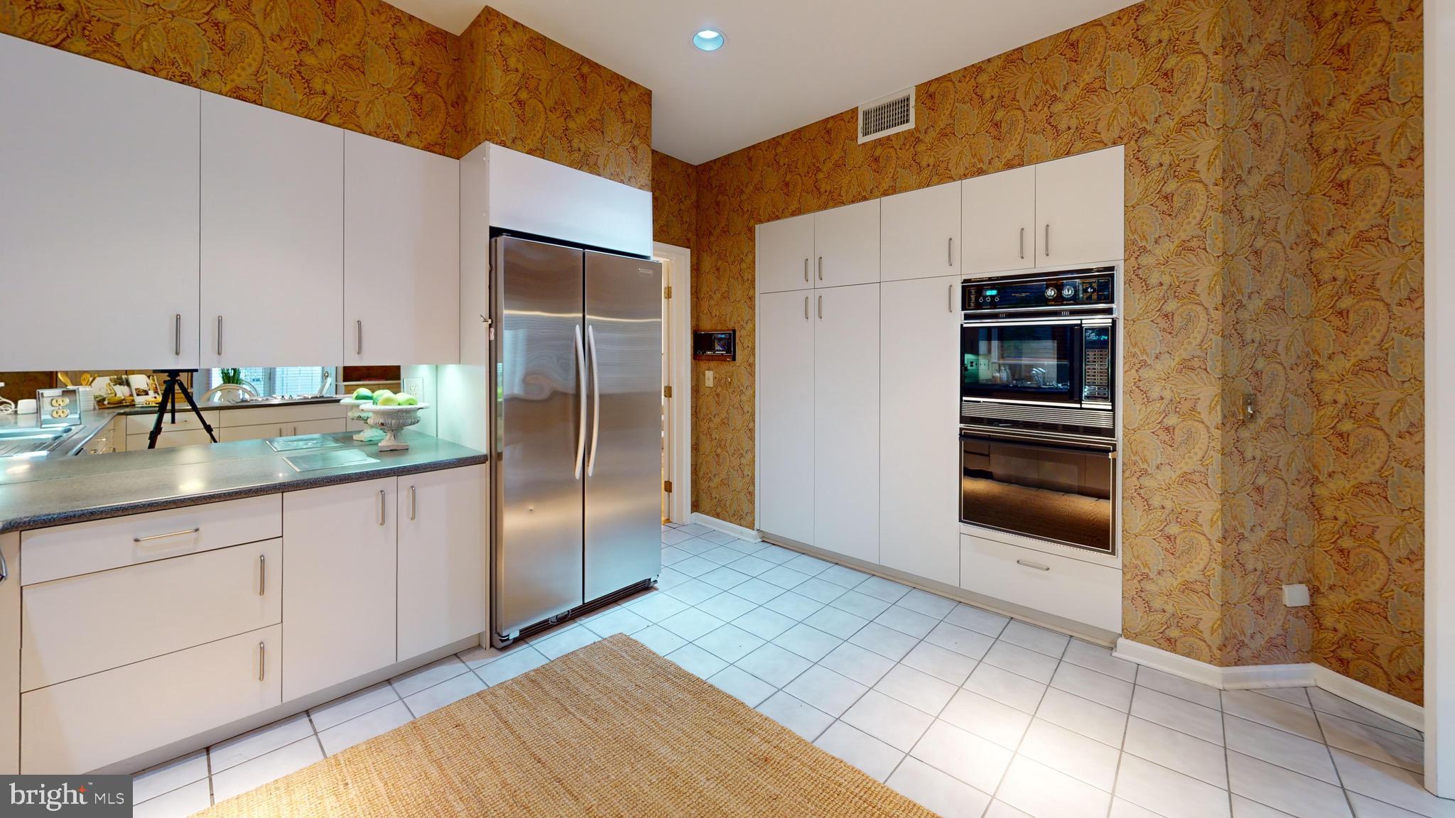 NORTH ROLAND PARK - Residential