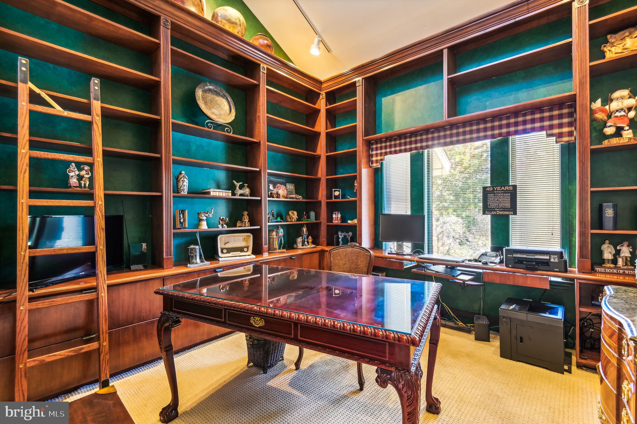NORTH ROLAND PARK - Residential