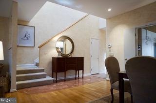 NORTH ROLAND PARK - Residential